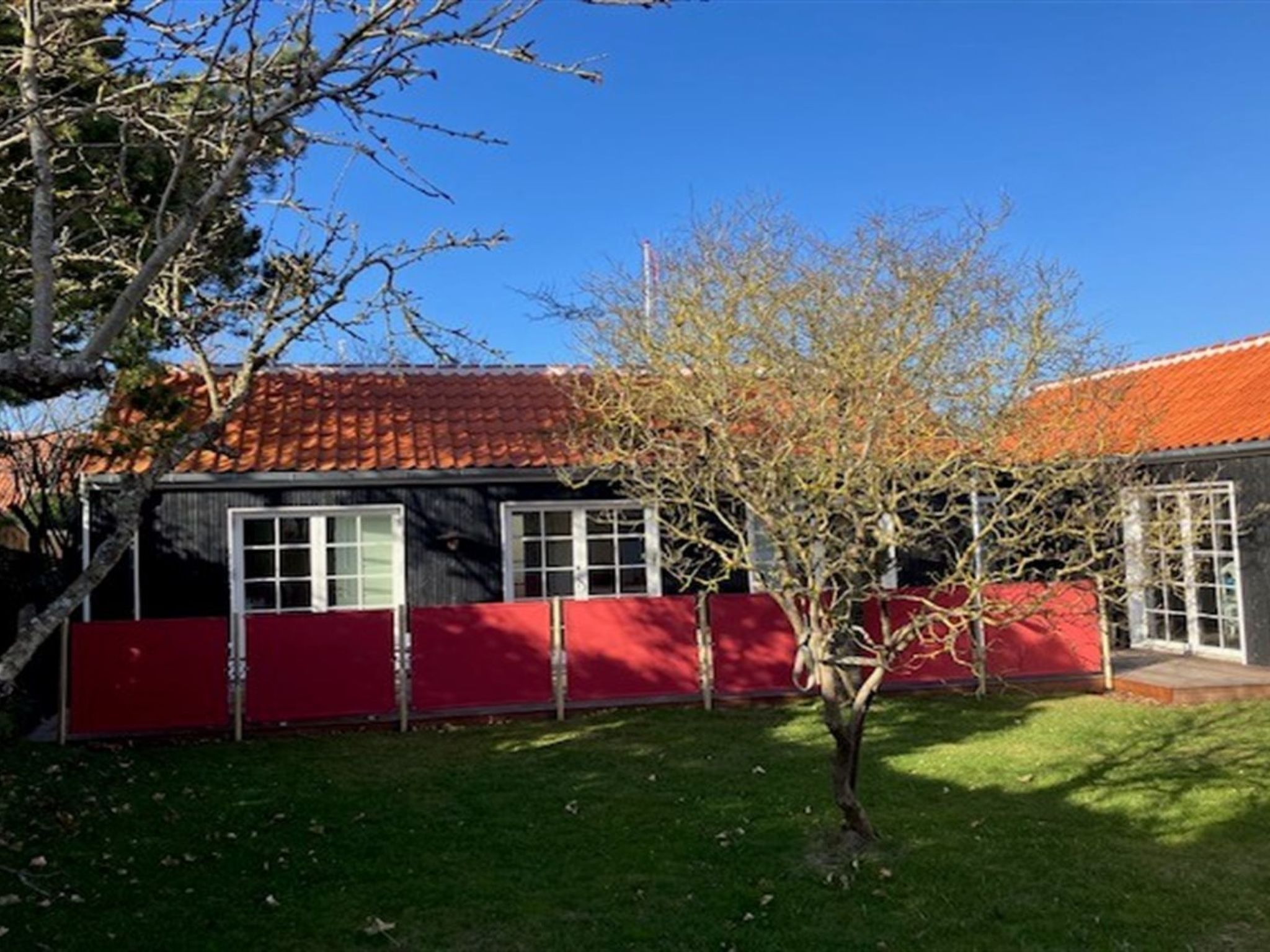 "Skrollan" - 100m from the sea - Buiten