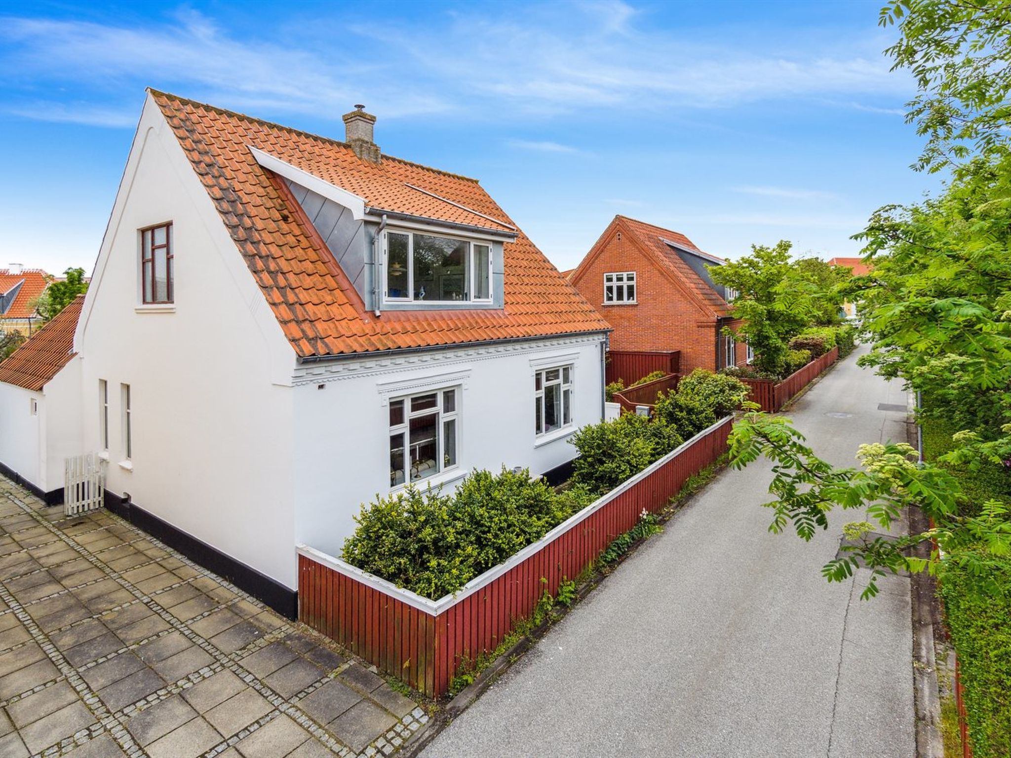 "Cordelia" - 1km from the sea