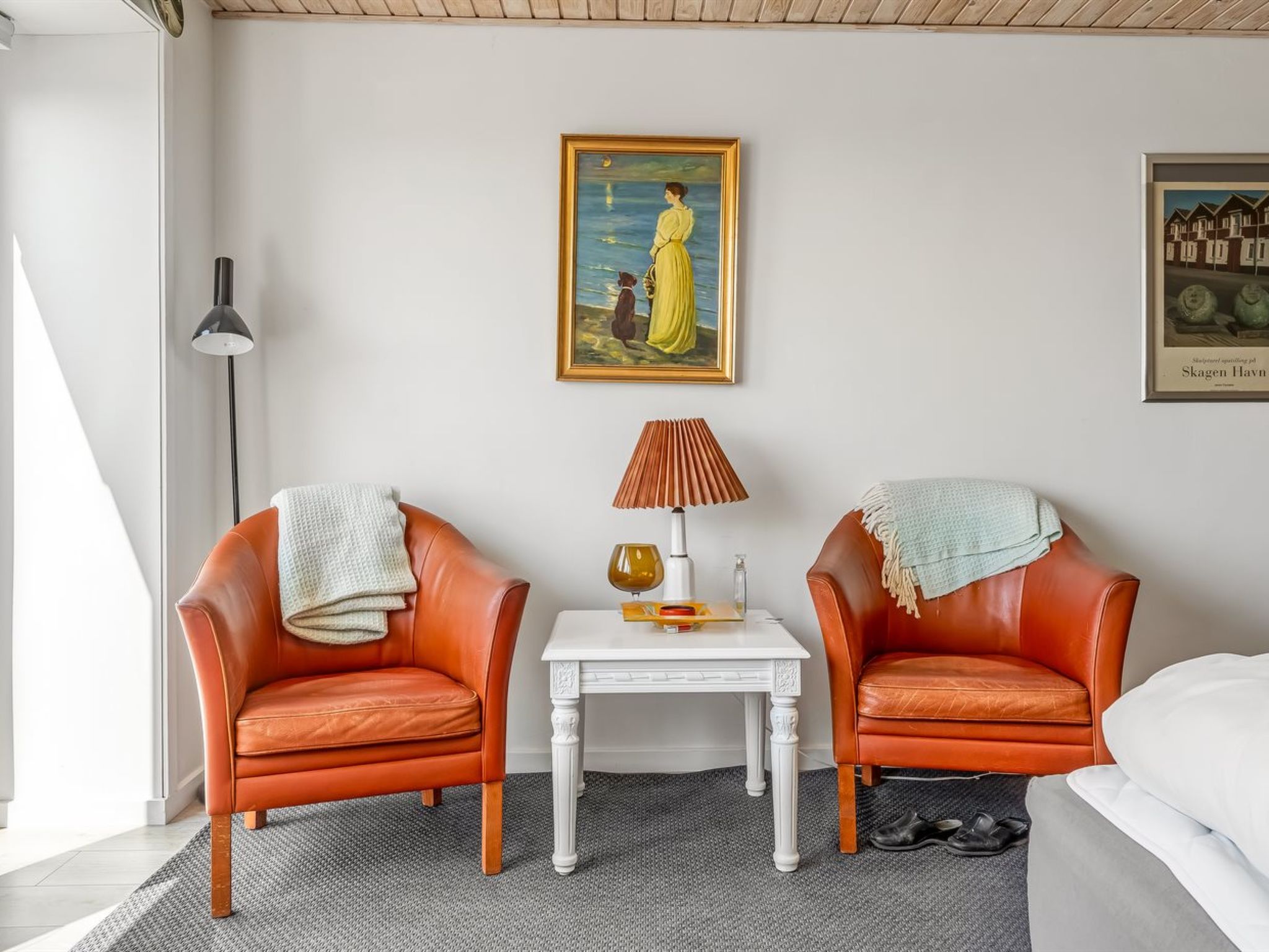 "Økil" - 2km from the sea-Inside