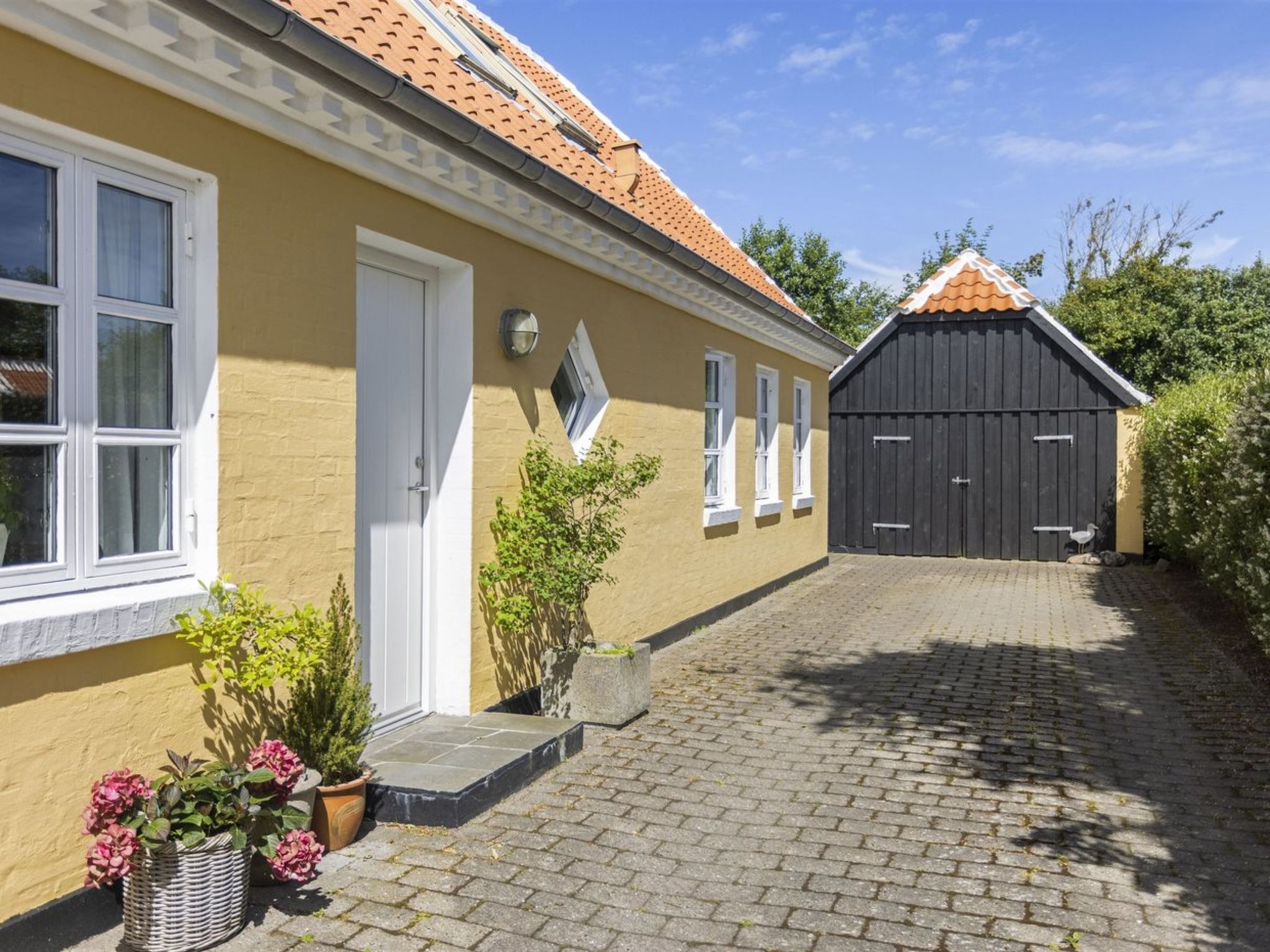 "Faik" - 1.4km from the sea