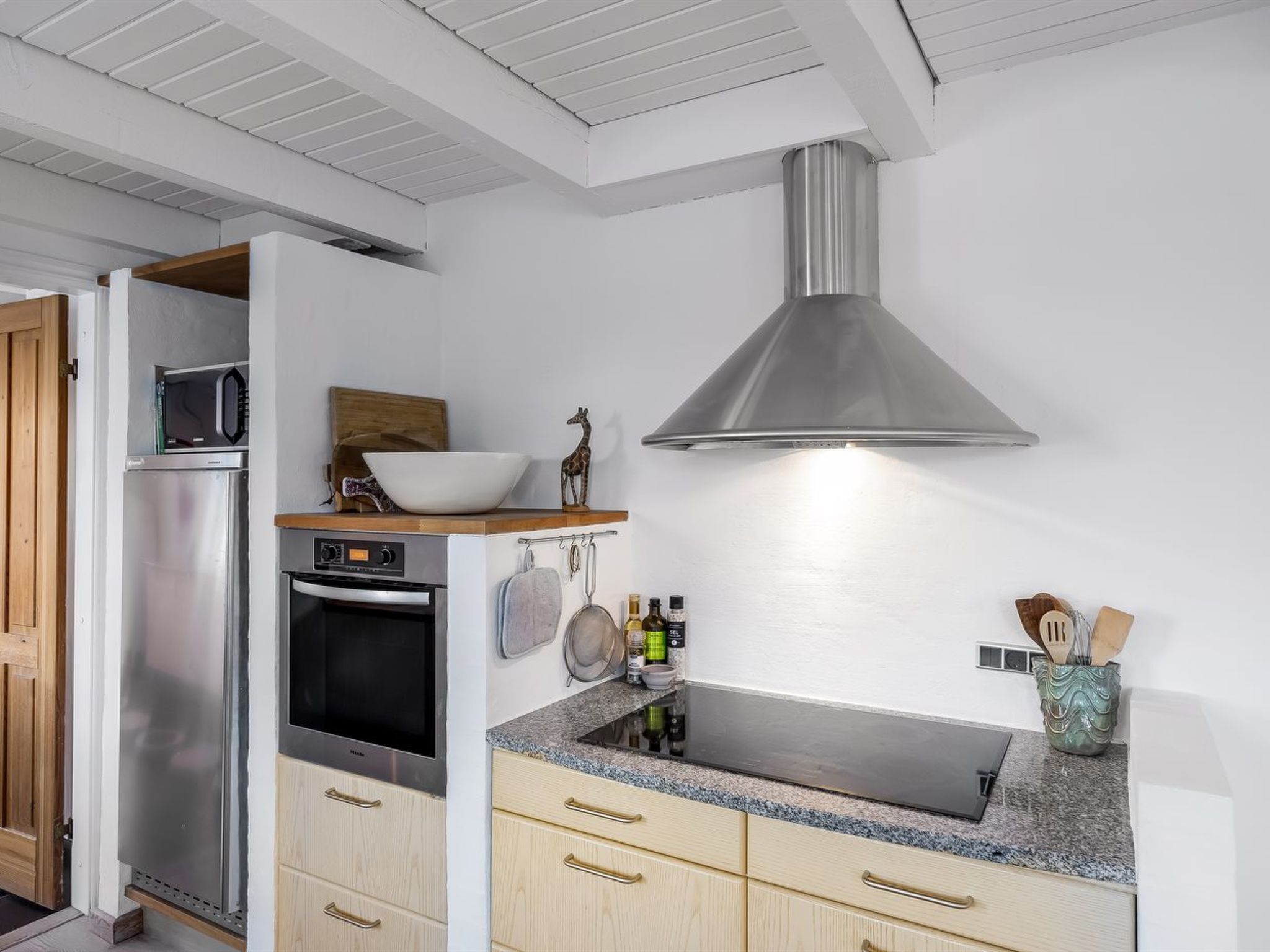 "Faik" - 1.4km from the sea - Binnen