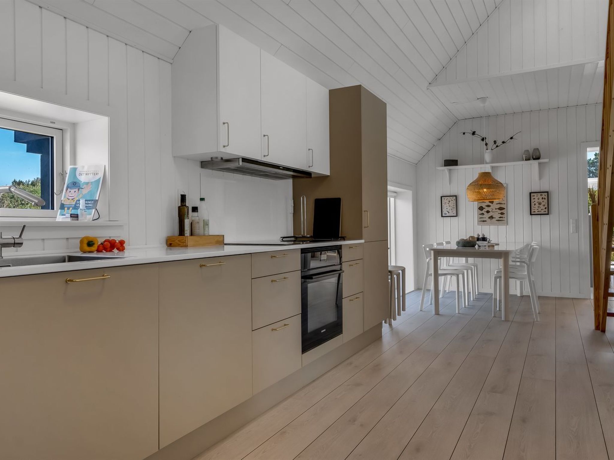 "Toska" - 800m from the sea - Drinnen
