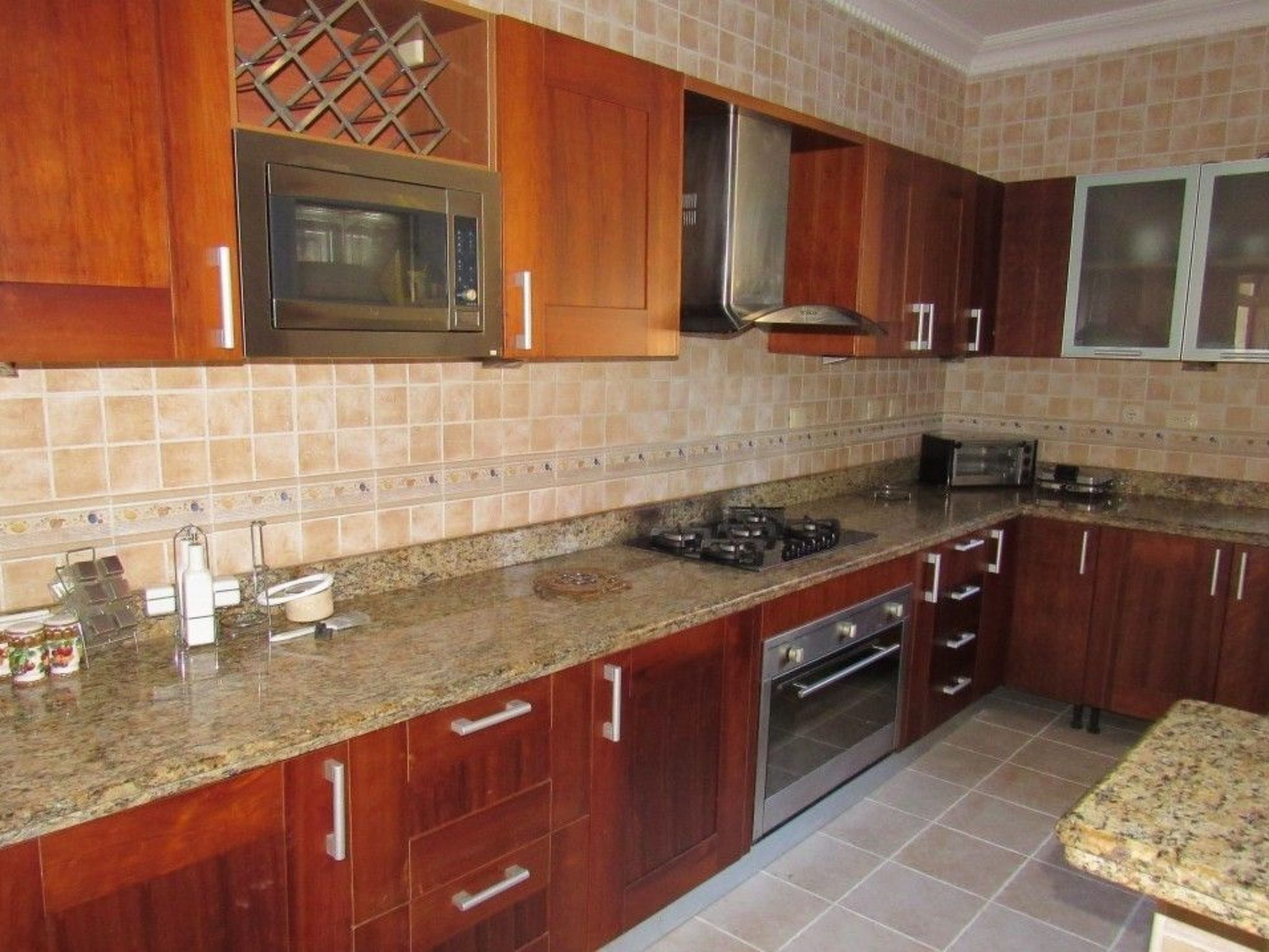 Maison in Juan Dolio mit privatem Parkplatz – Cuisine et coin repas, photo 30 sur 53