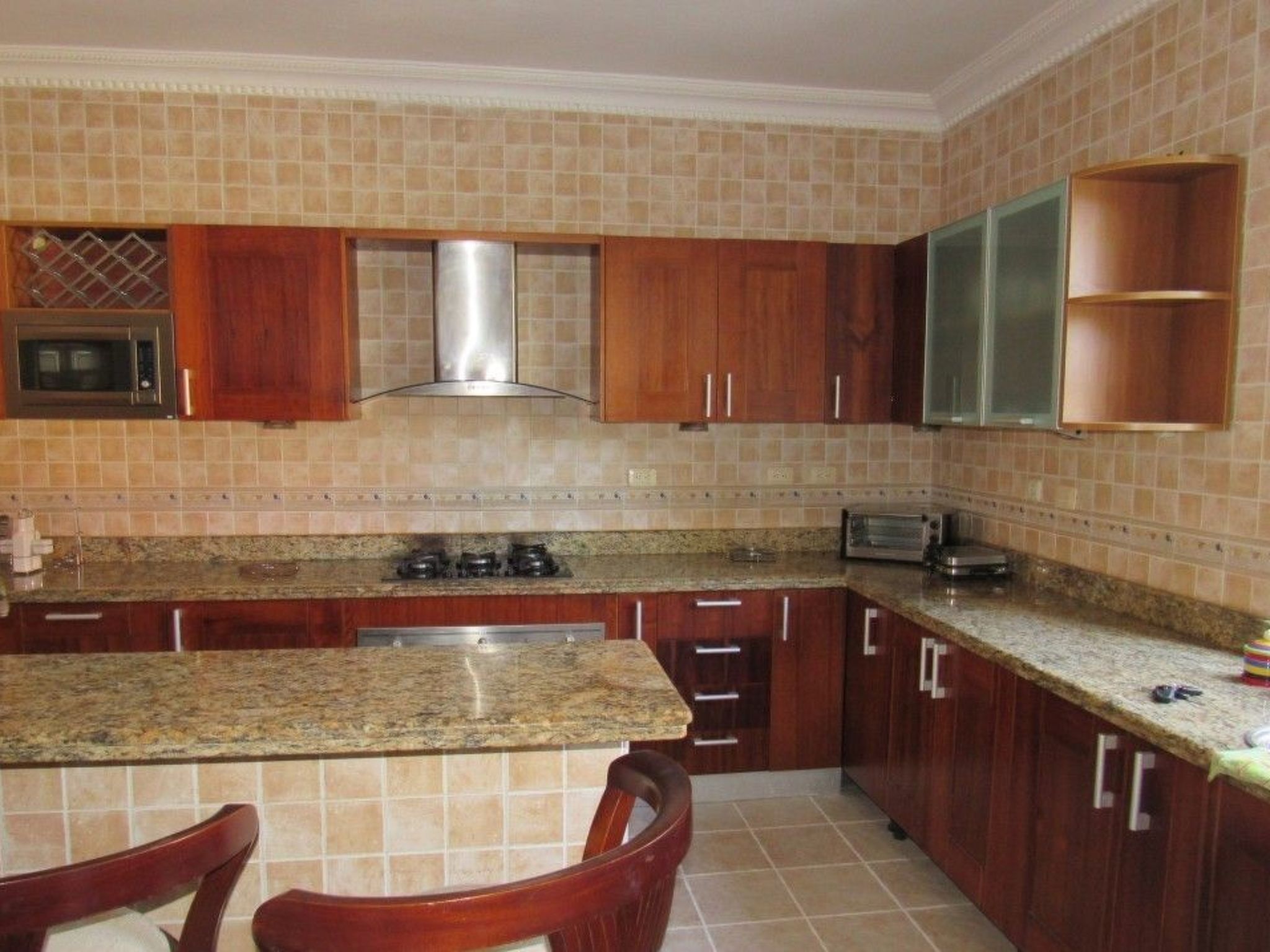 Maison in Juan Dolio mit privatem Parkplatz – Cuisine et coin repas, photo 29 sur 53