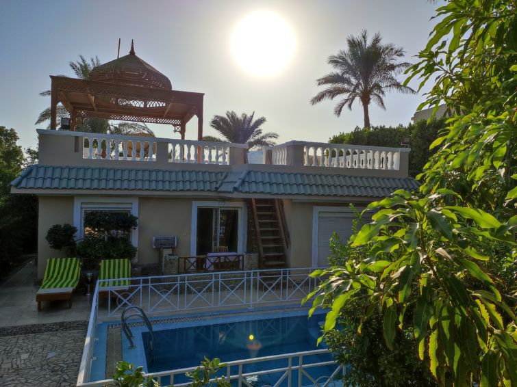 Chalet "Villa Rayan" Mit Infinity-pool - 胡爾加達