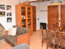 Stijlvol appartement voor 6 in La Pobla de Lillet met tuin en open haard - thumbnail 6