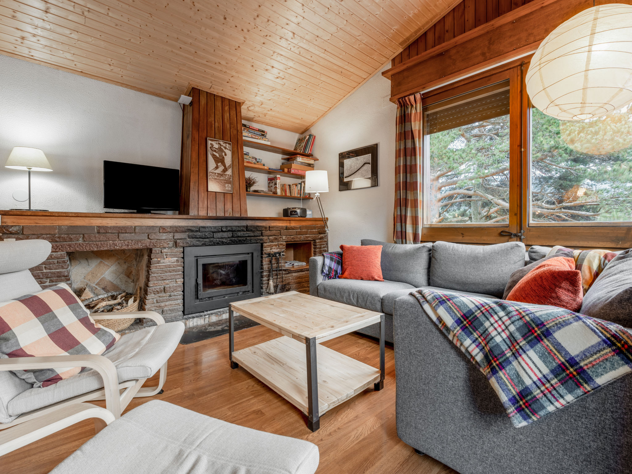 Vakantiehuis met omheinde tuin in La Molina (Spanje) 1 hond is welkom