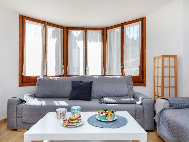 Search and Stay destination La Molina, CT - Spain from AU$ 455. Cau