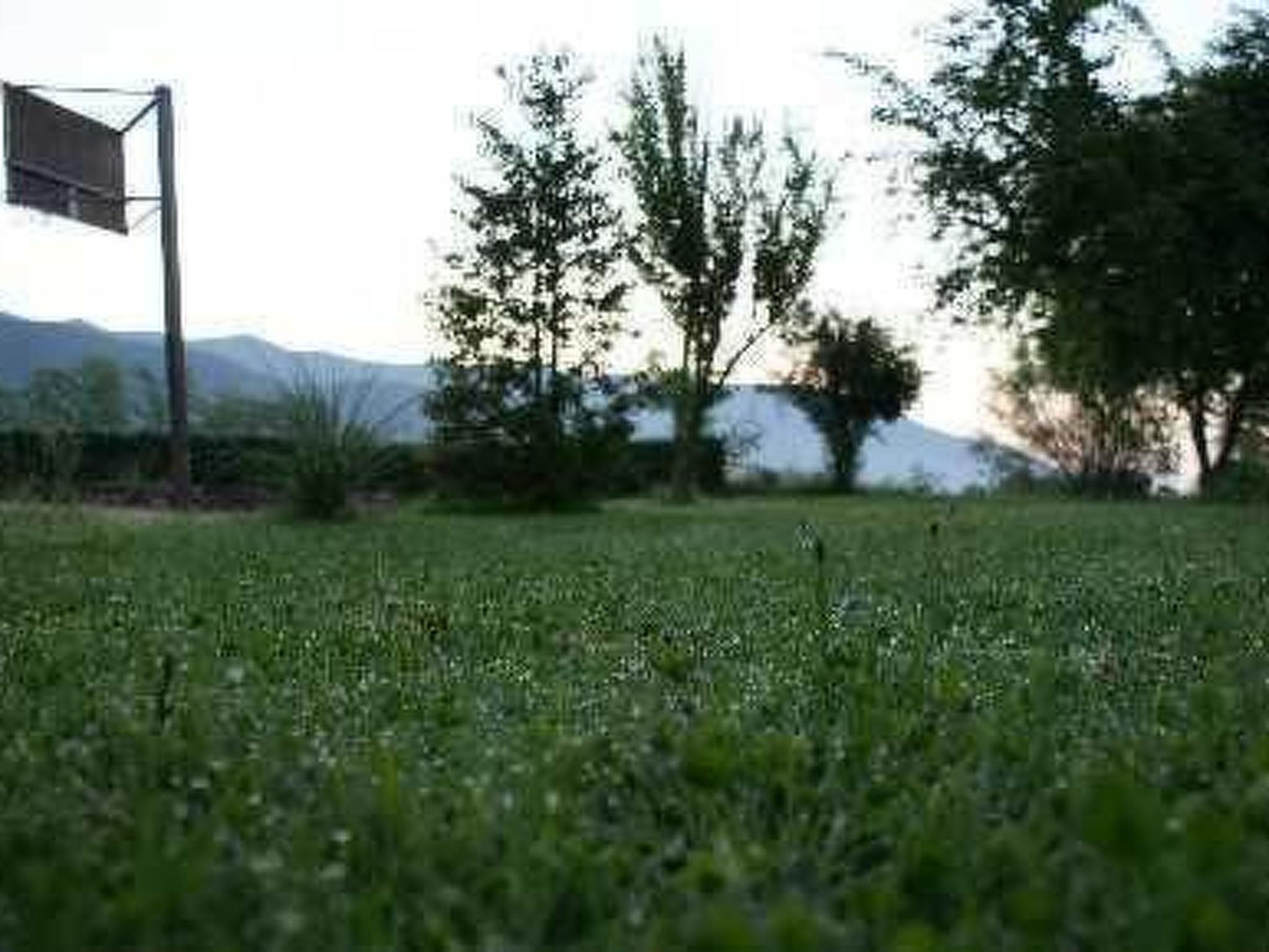 Kleiner Bungalow mit zwei Schlafzimmern.