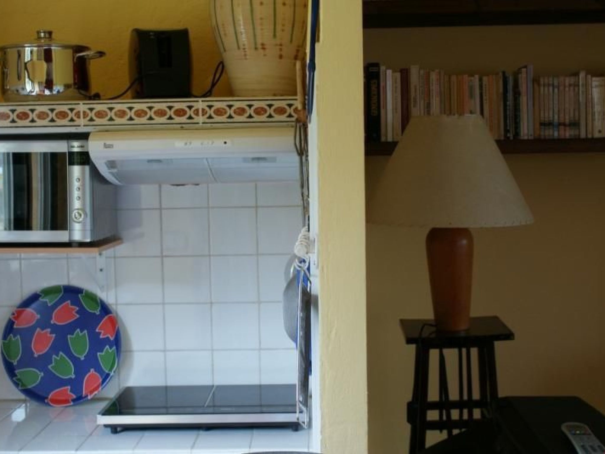 Kleiner Bungalow mit zwei Schlafzimmern.-Image-tags.info