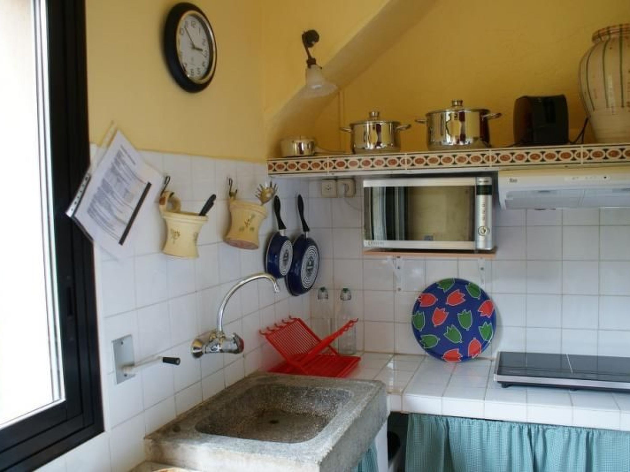 Kleiner Bungalow mit zwei Schlafzimmern.-Inside