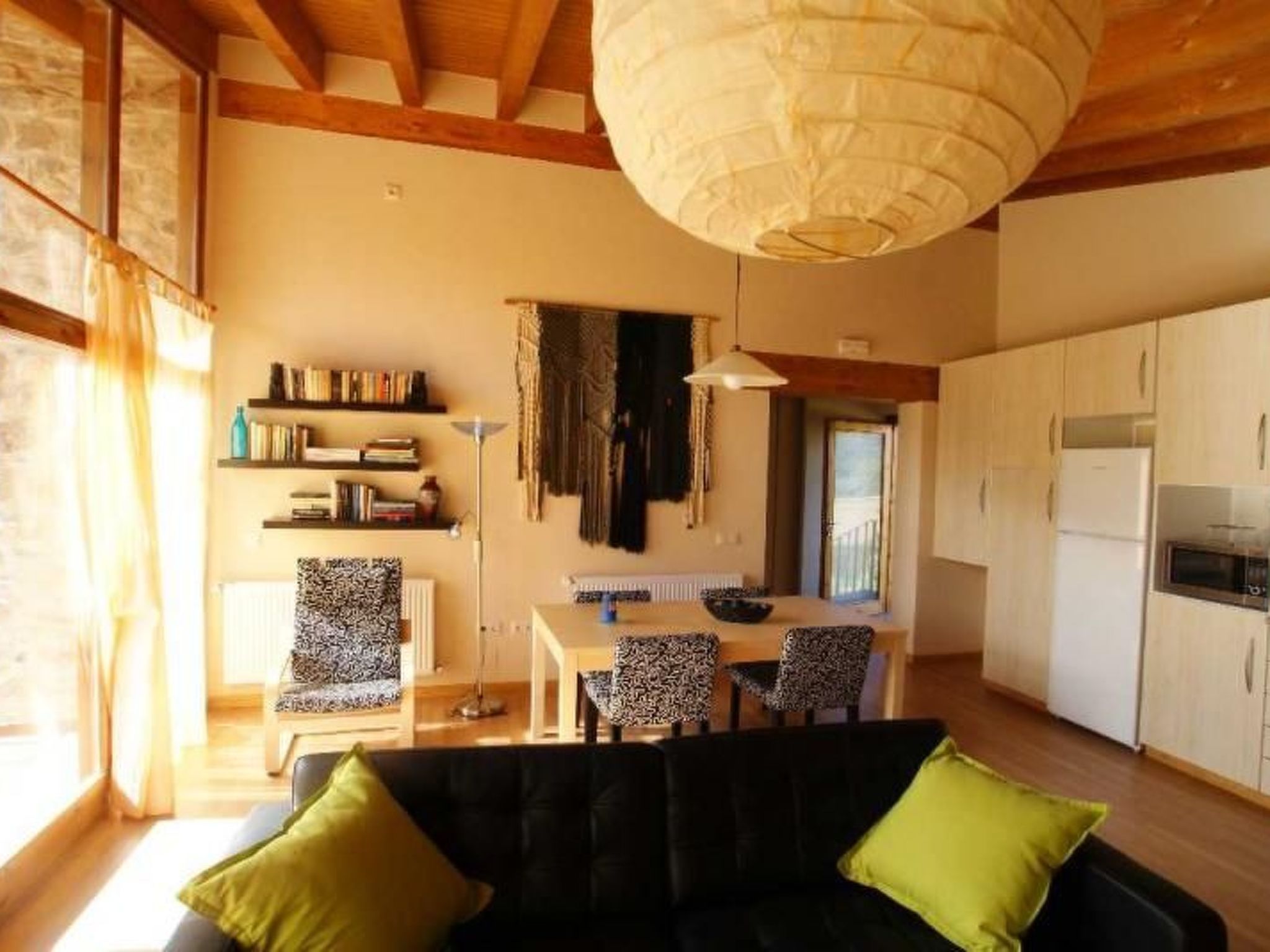 Wohnung El Graner mit großer Fensterfront-Inside