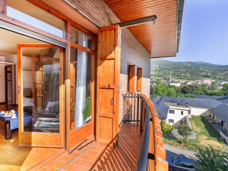 Search and Stay destination Sort, CT - Spain from AU$ 456. Mainera
