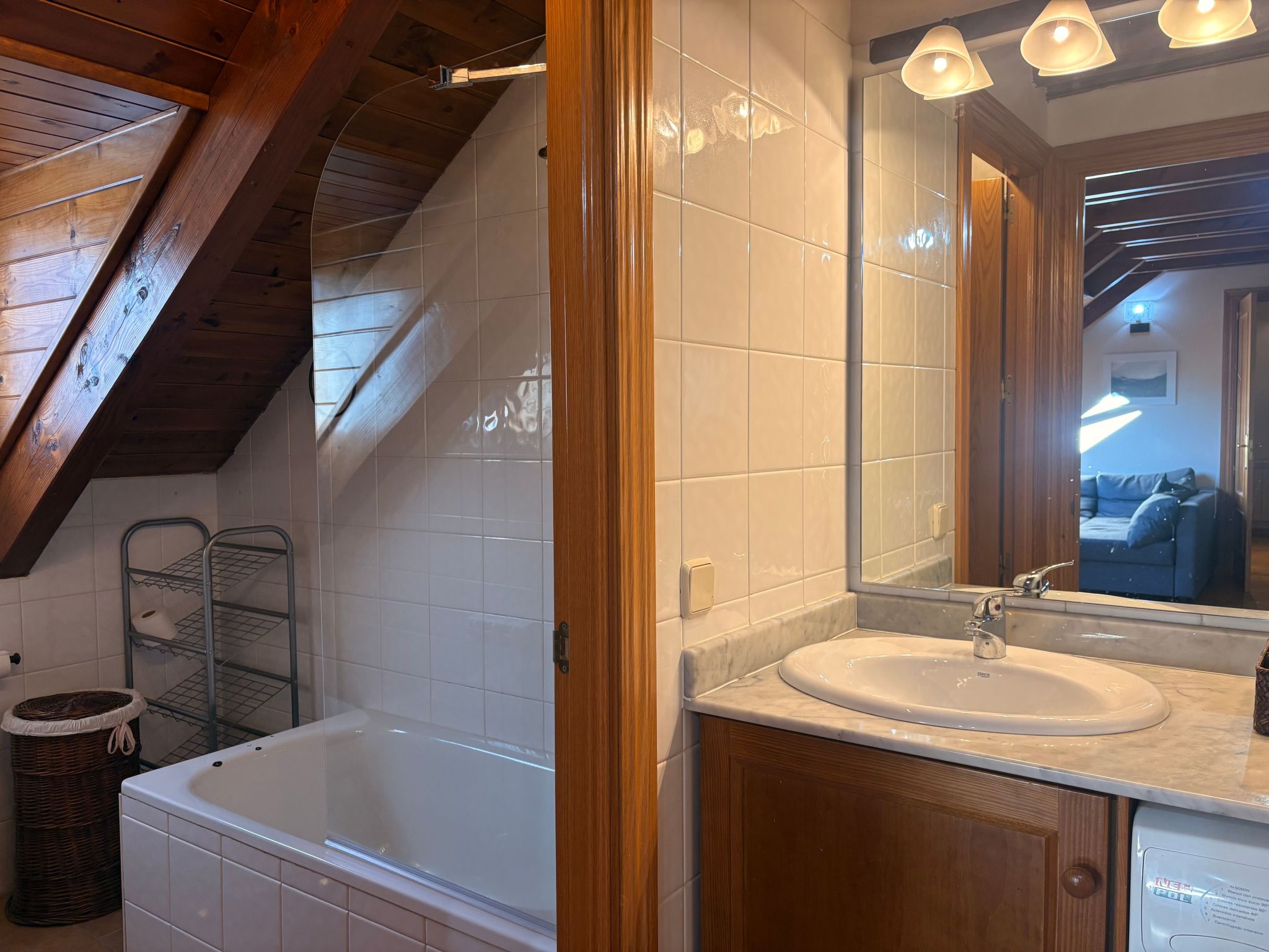 Dachgeschosswohnung mit Velux erta 3 Vall de Boí-Binnen