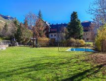 Herbasabina 4: Ruim appartement met tuin en zwembad in de Spaanse Pyreneeën - thumbnail 2