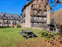 Herbasabina 4: Ruim appartement met tuin en zwembad in de Spaanse Pyreneeën - thumbnail 4