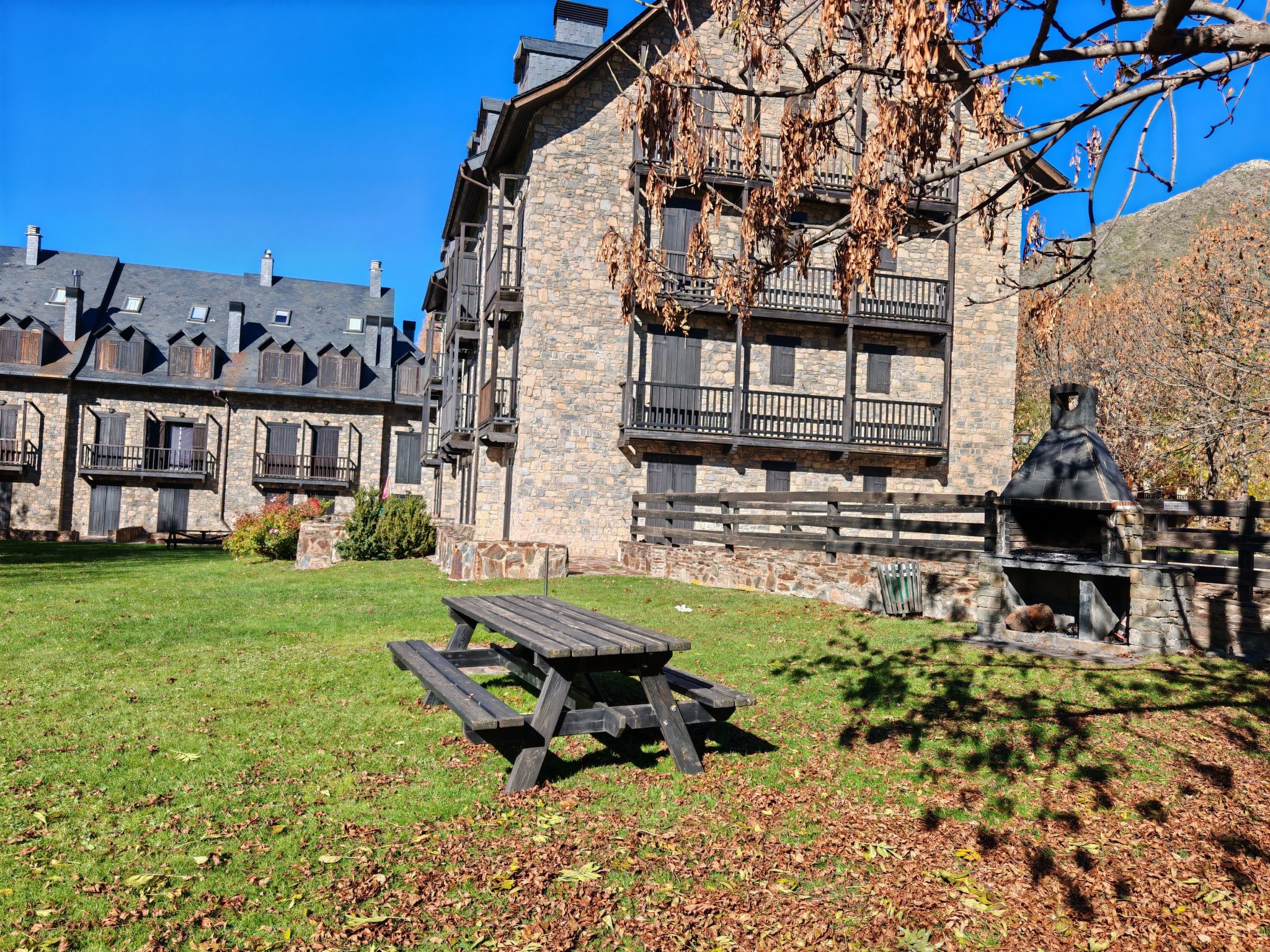 "Herbasabina 4".-Binnen