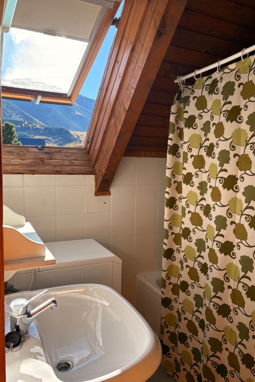 "Herbasabina 4".-Binnen