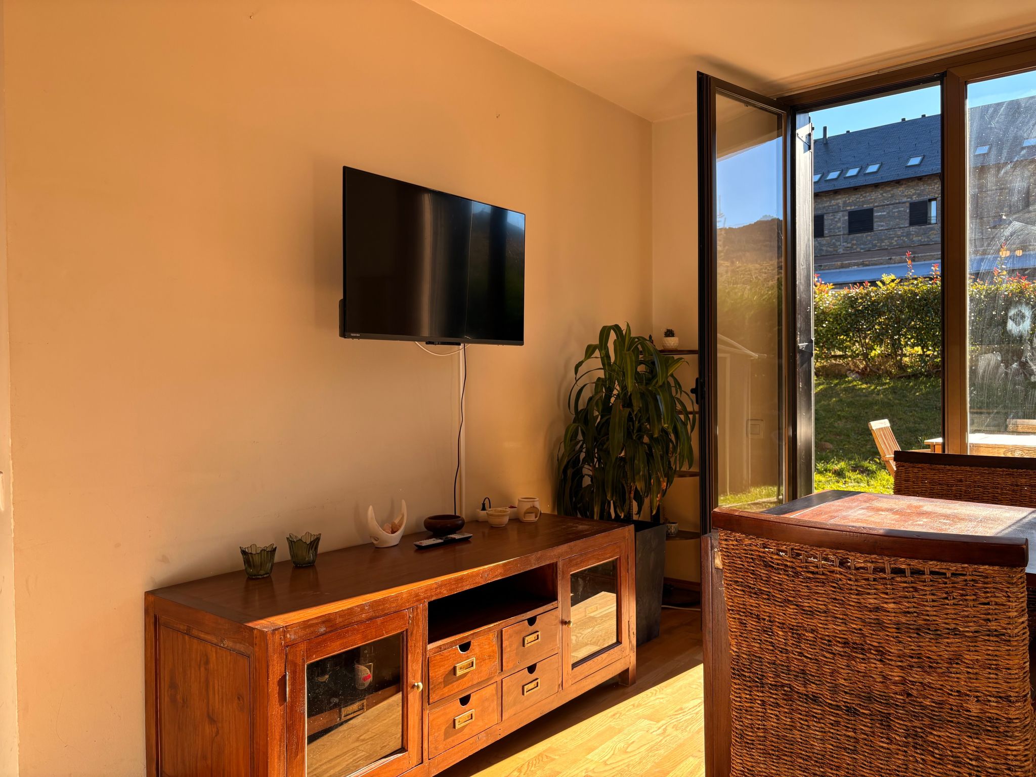 Erdgeschosswohnung Aüt 1 mit privatem Garten in Vall de Boí-Binnen