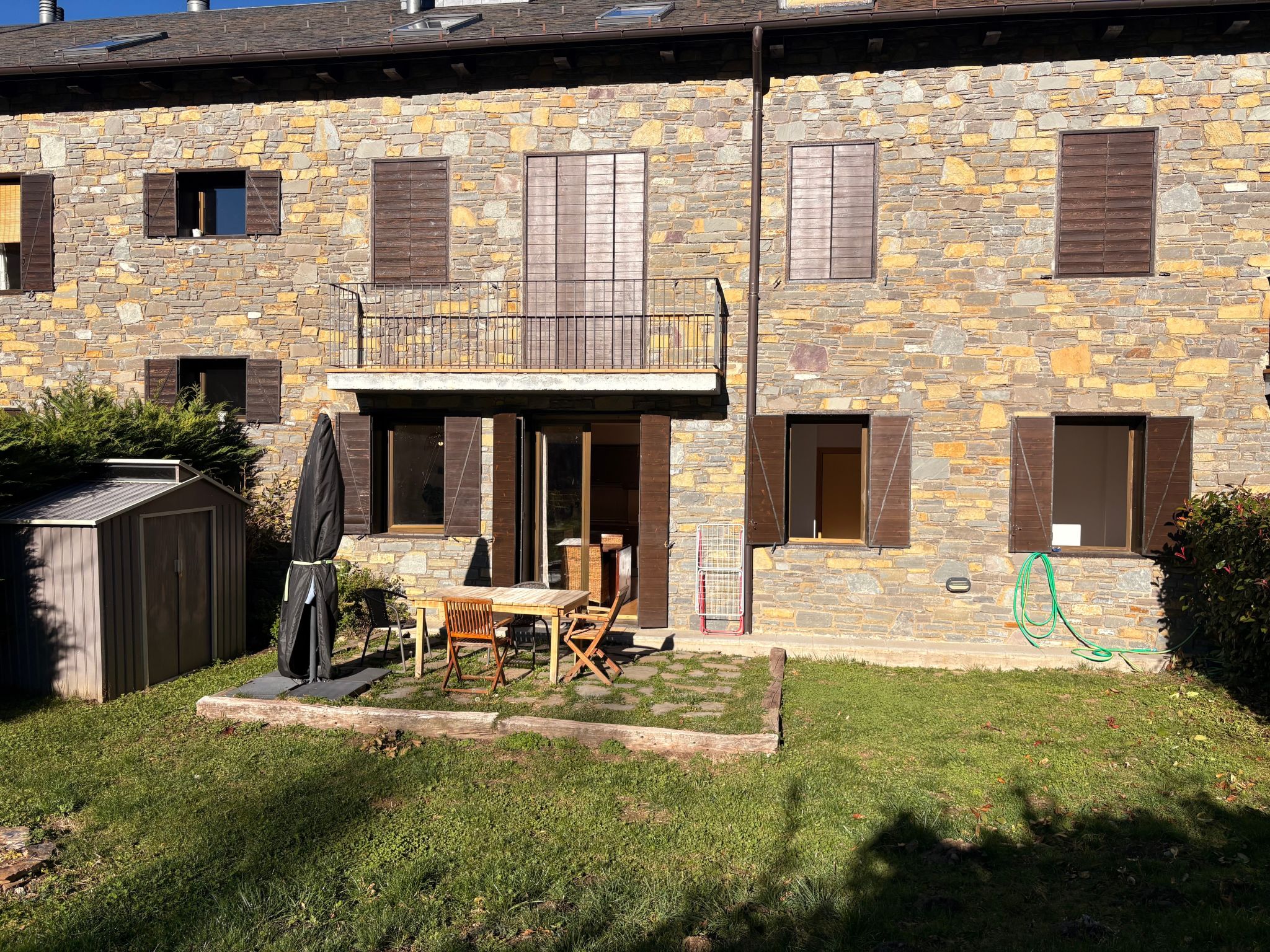 Erdgeschosswohnung Aüt 1 mit privatem Garten in Vall de Boí-Binnen