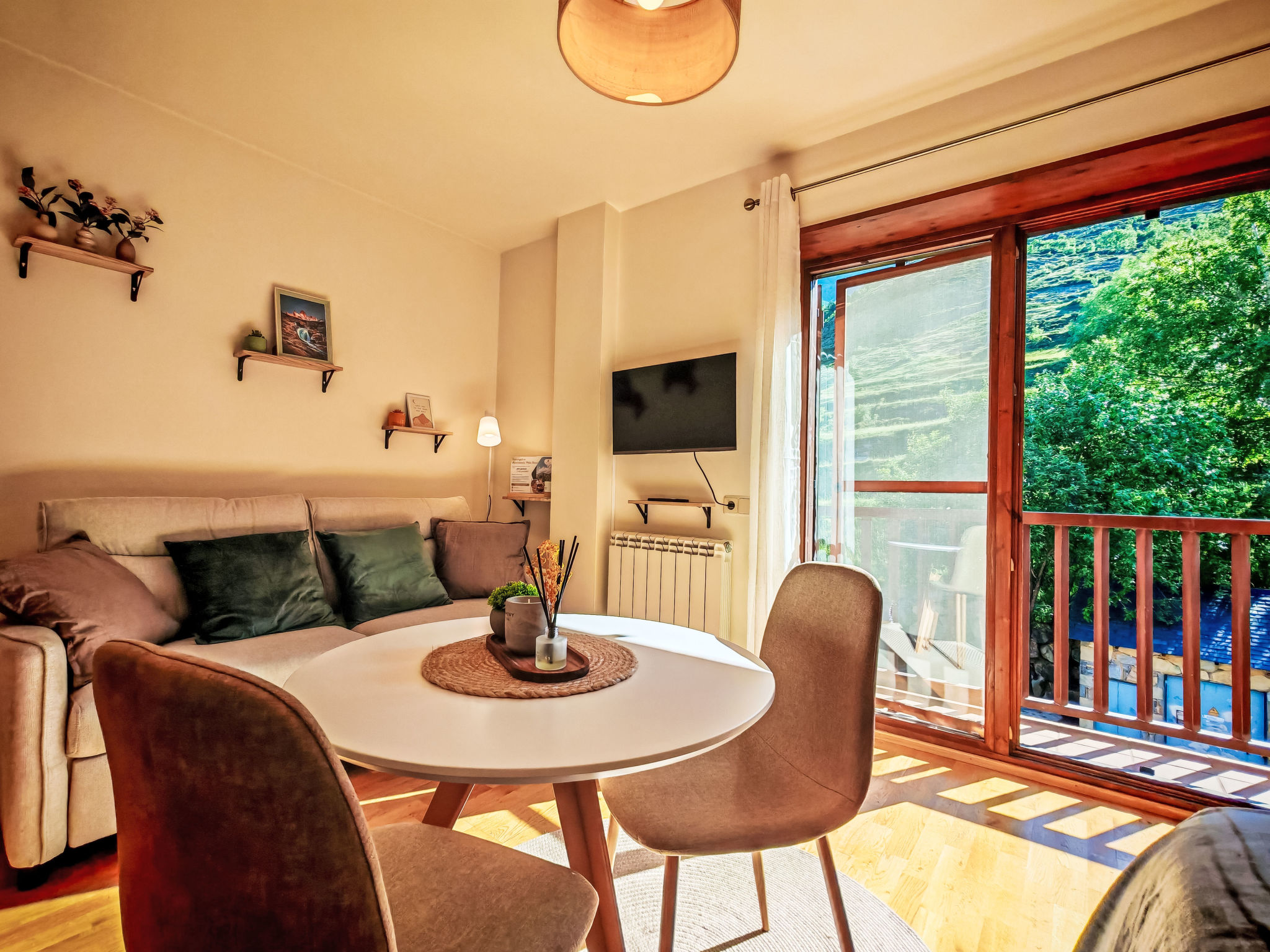 Studio mit Balkon und Licht Erta 11 Vall de Boí - Binnen