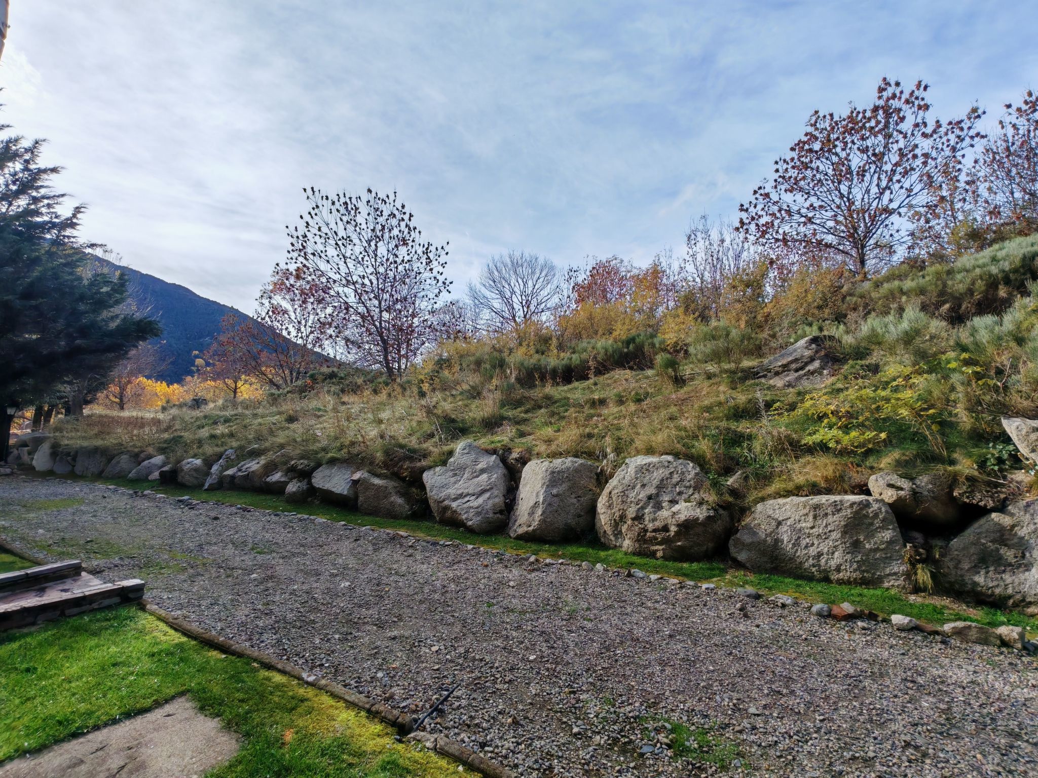 Wohnung Besiberri 3 befindet sich im Erdgeschoss mit Terrasse Vall de Boí-Binnen