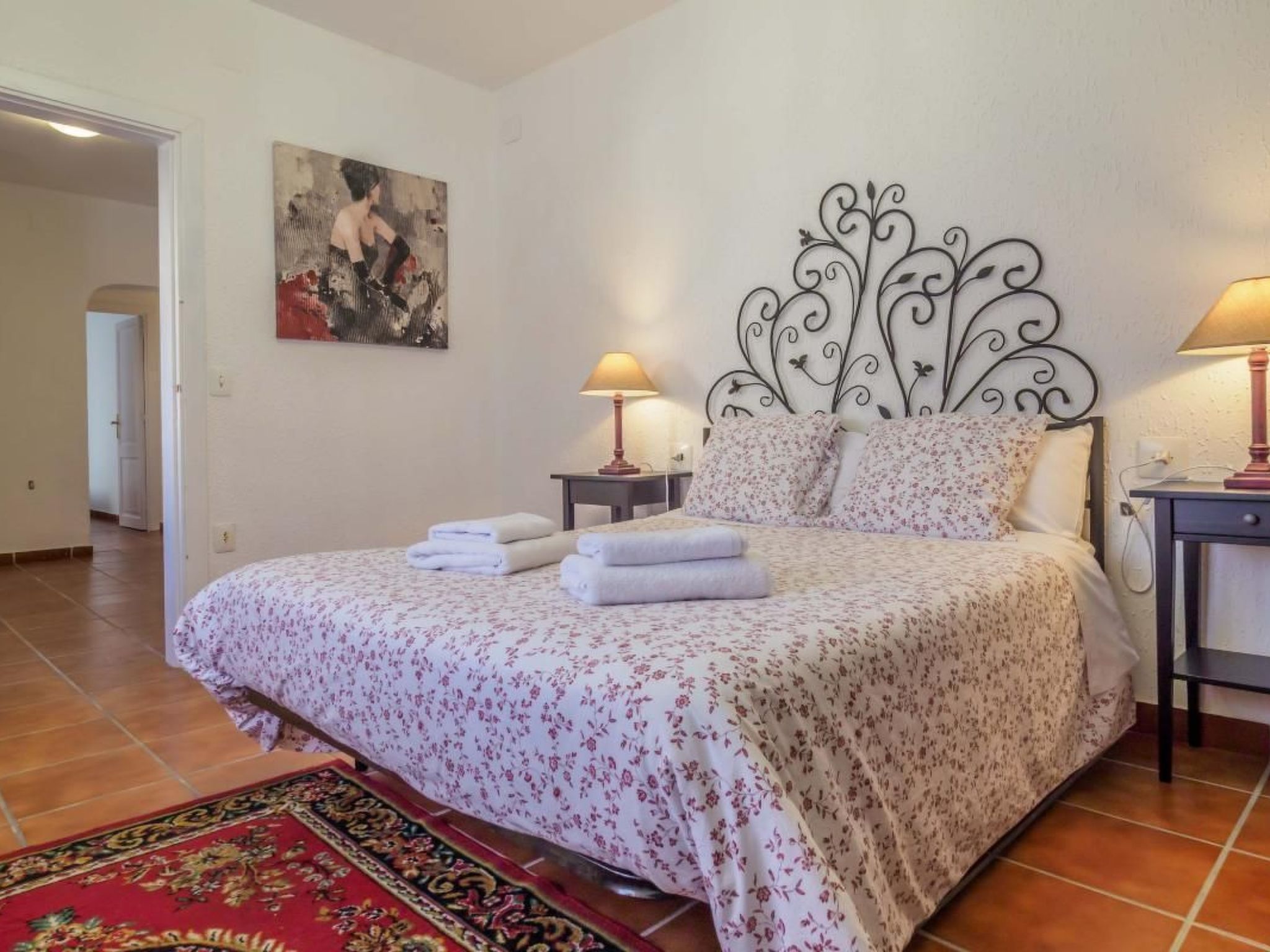 In Can Trabal mit Garten und Grill-Drinnen