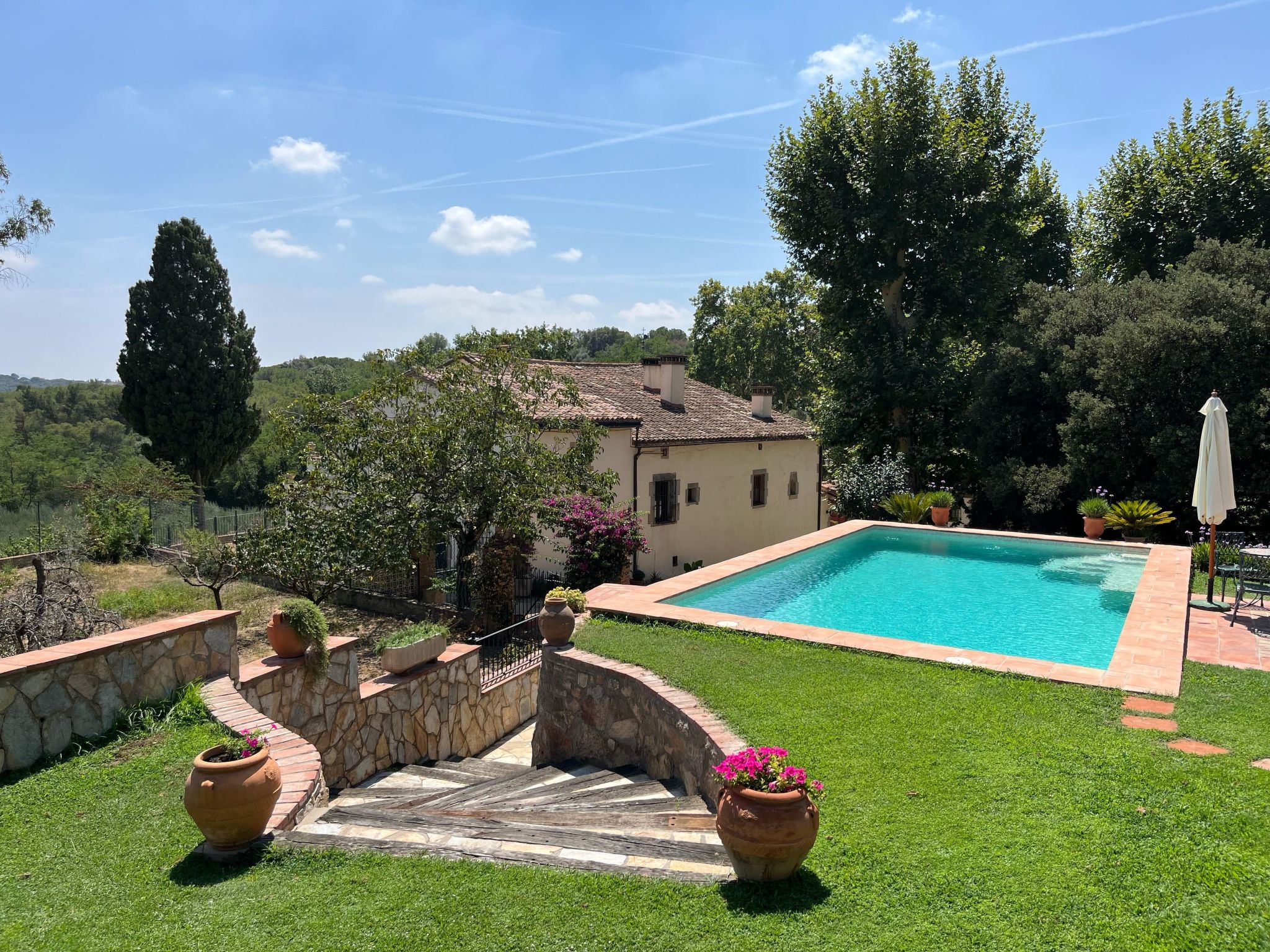 The neighborhood of Can Viver is a picturesque area located in the municipality of Bigues i Riells, in the province of Barcelona, Spain. Surrounded by breathtaking natural beauty, this neighborhood of..