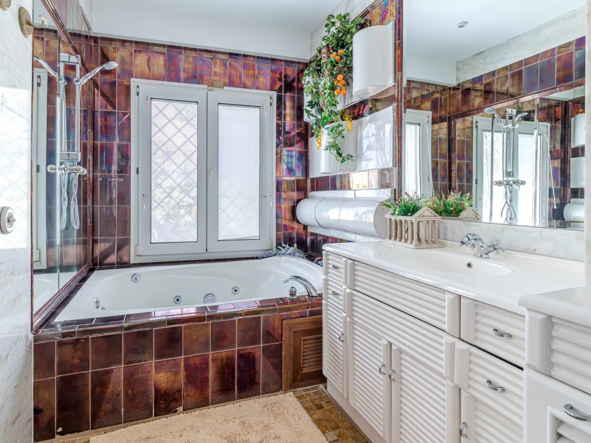 5-Suiten Madrid Villa Oasis, Schwimmbad-Spa, Fitnessraum, Club-Inside