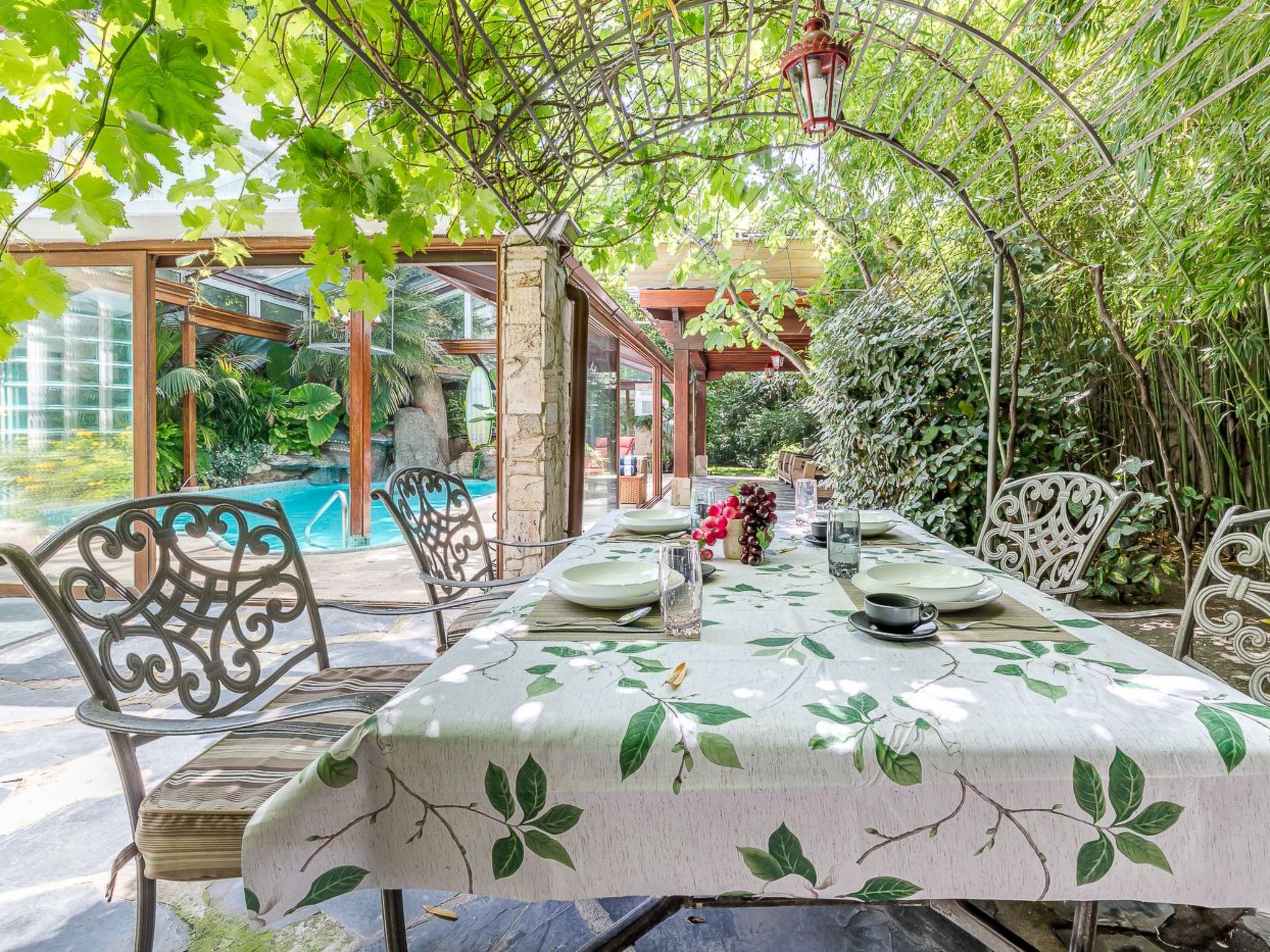 Photo of 5-Suiten Madrid Villa Oasis, Schwimmbad-Spa, Fitnessraum, Club