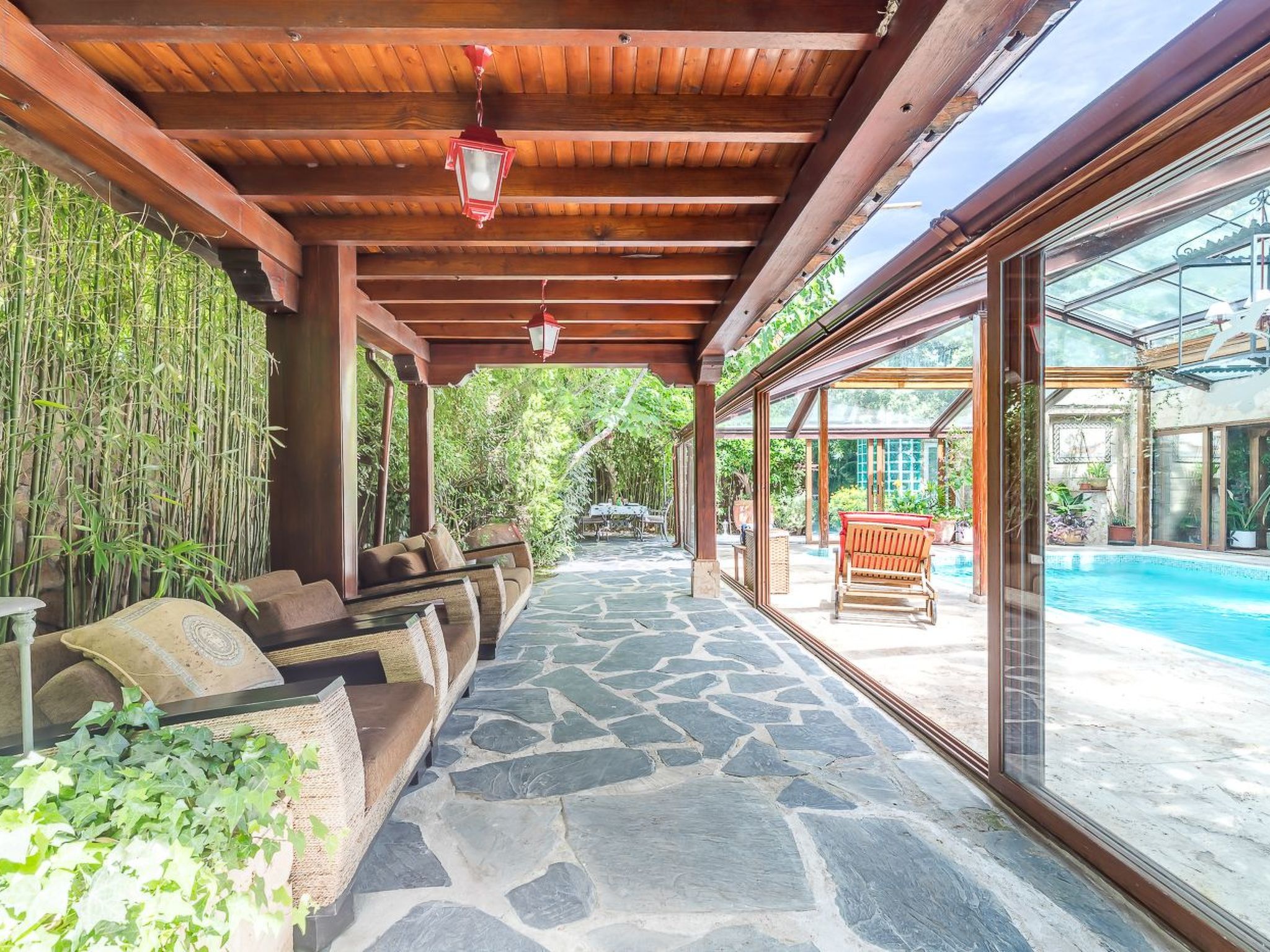 Photo of 5-Suiten Madrid Villa Oasis, Schwimmbad-Spa, Fitnessraum, Club