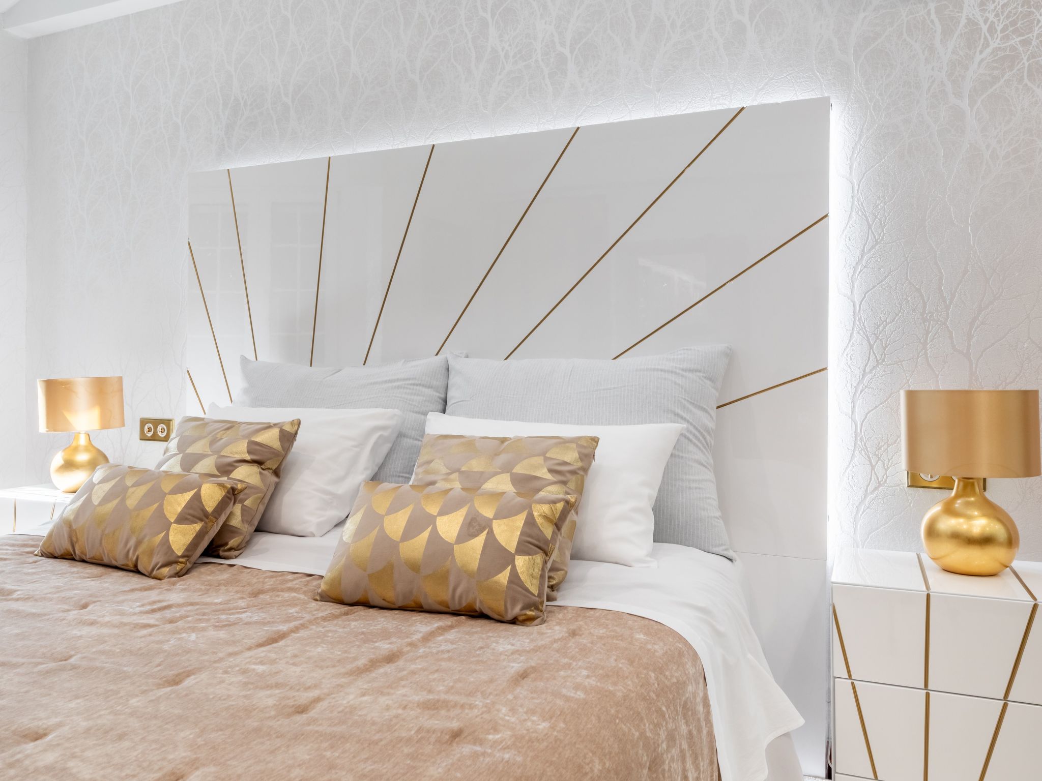 5-Suiten Madrid Villa Oasis, Schwimmbad-Spa, Fitnessraum, Club-Inside