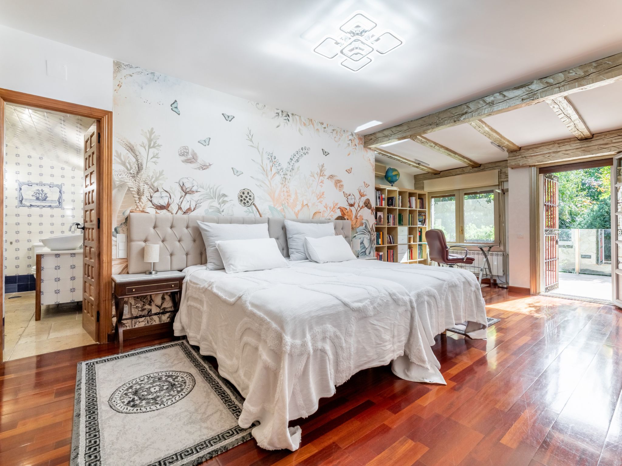 5-Suiten Madrid Villa Oasis, Schwimmbad-Spa, Fitnessraum, Club-Inside