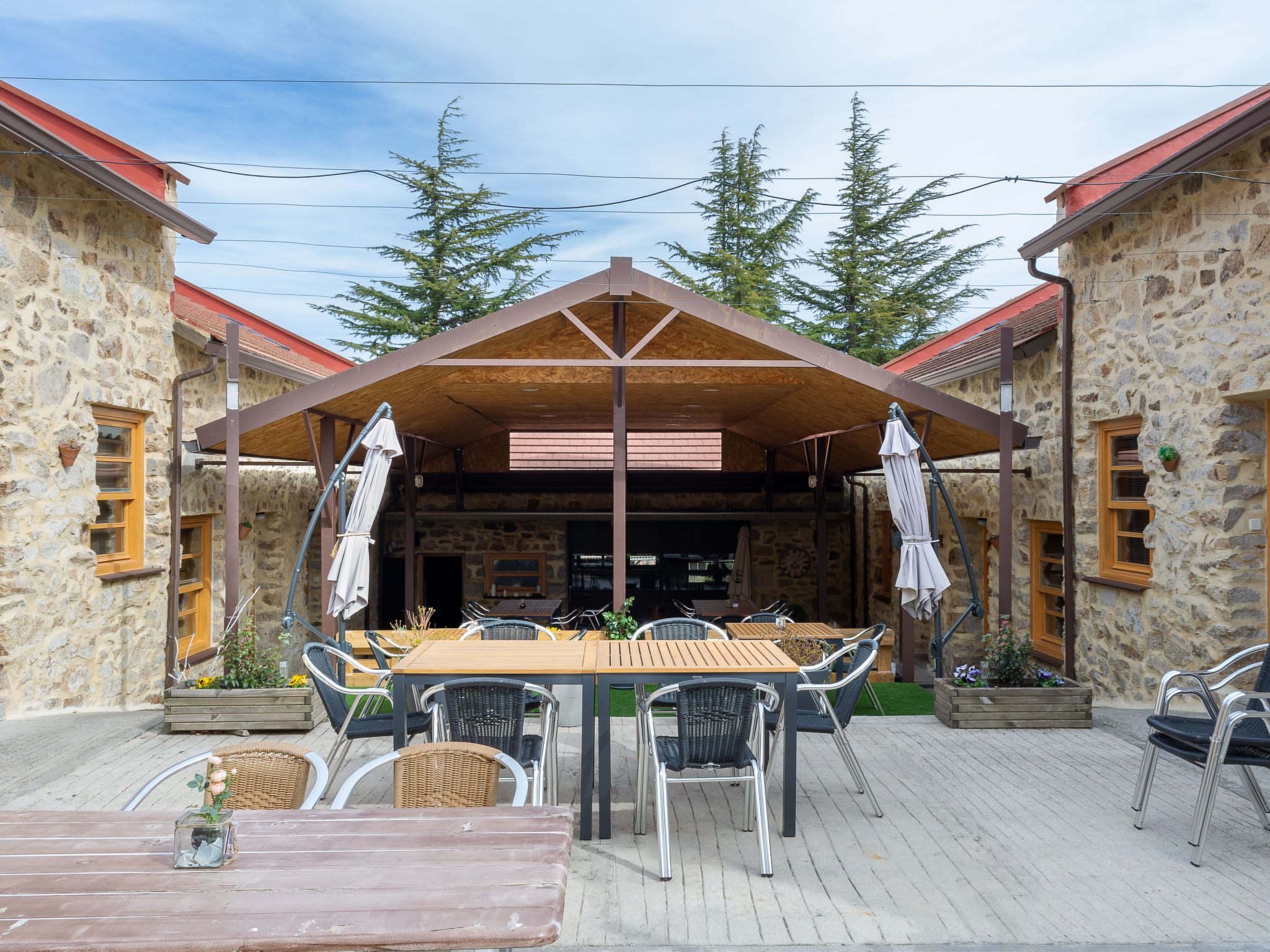 Die Santa-Maria-Kaserne-Outside