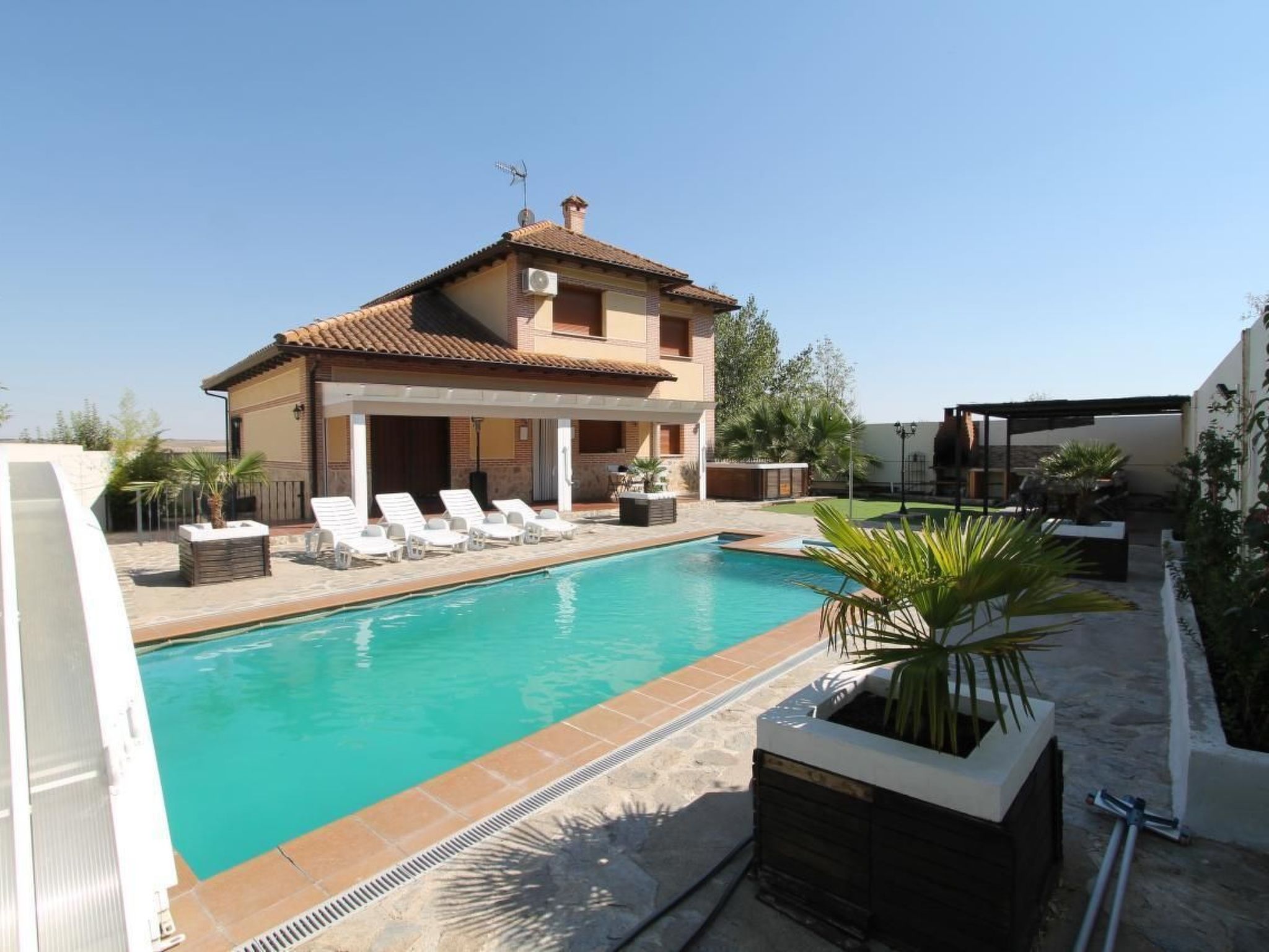 Vakantiehuis met privé zwembad in Seseña - Castilla la Mancha (Spanje) voor 18 personen