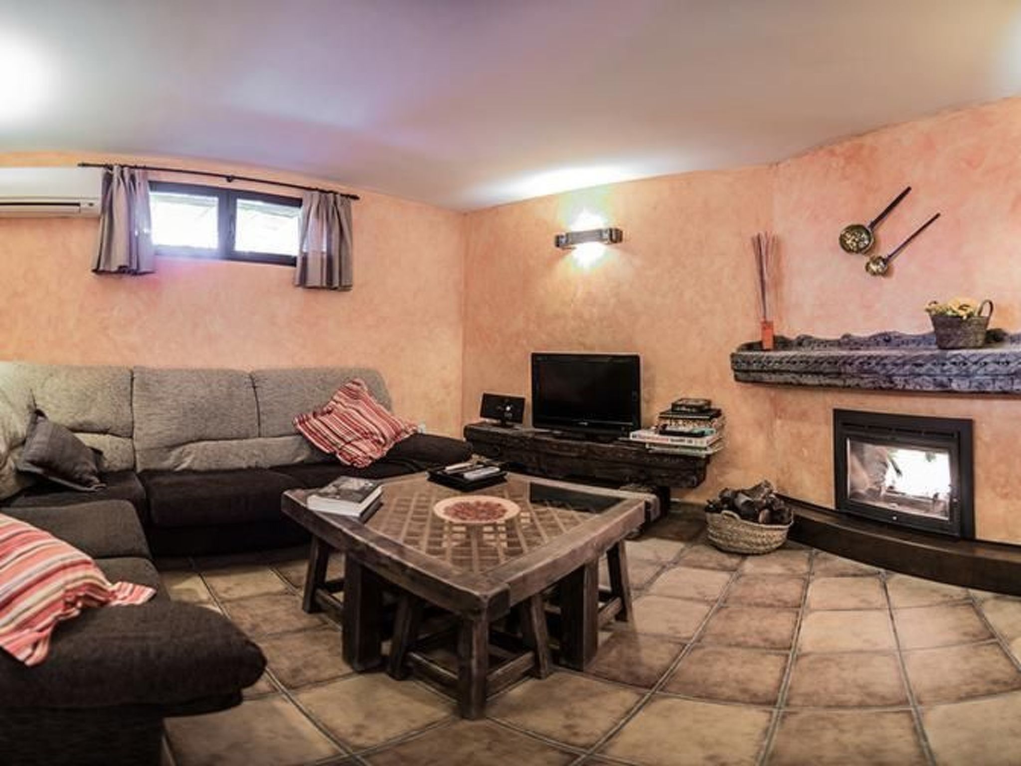 Gasthaus Callejón del Pozo I-Binnen