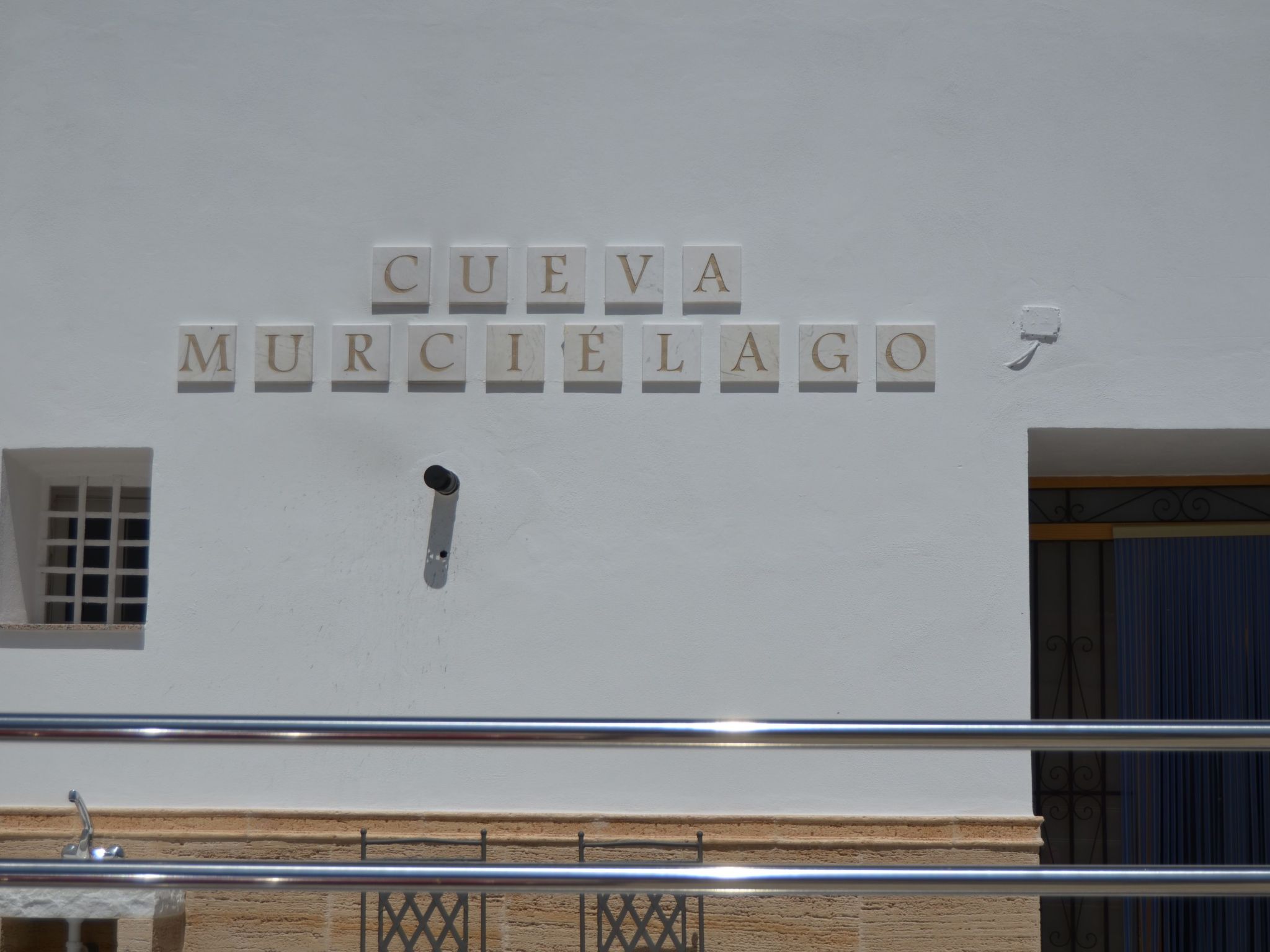 Mit Garten und gemeinsamem Pool