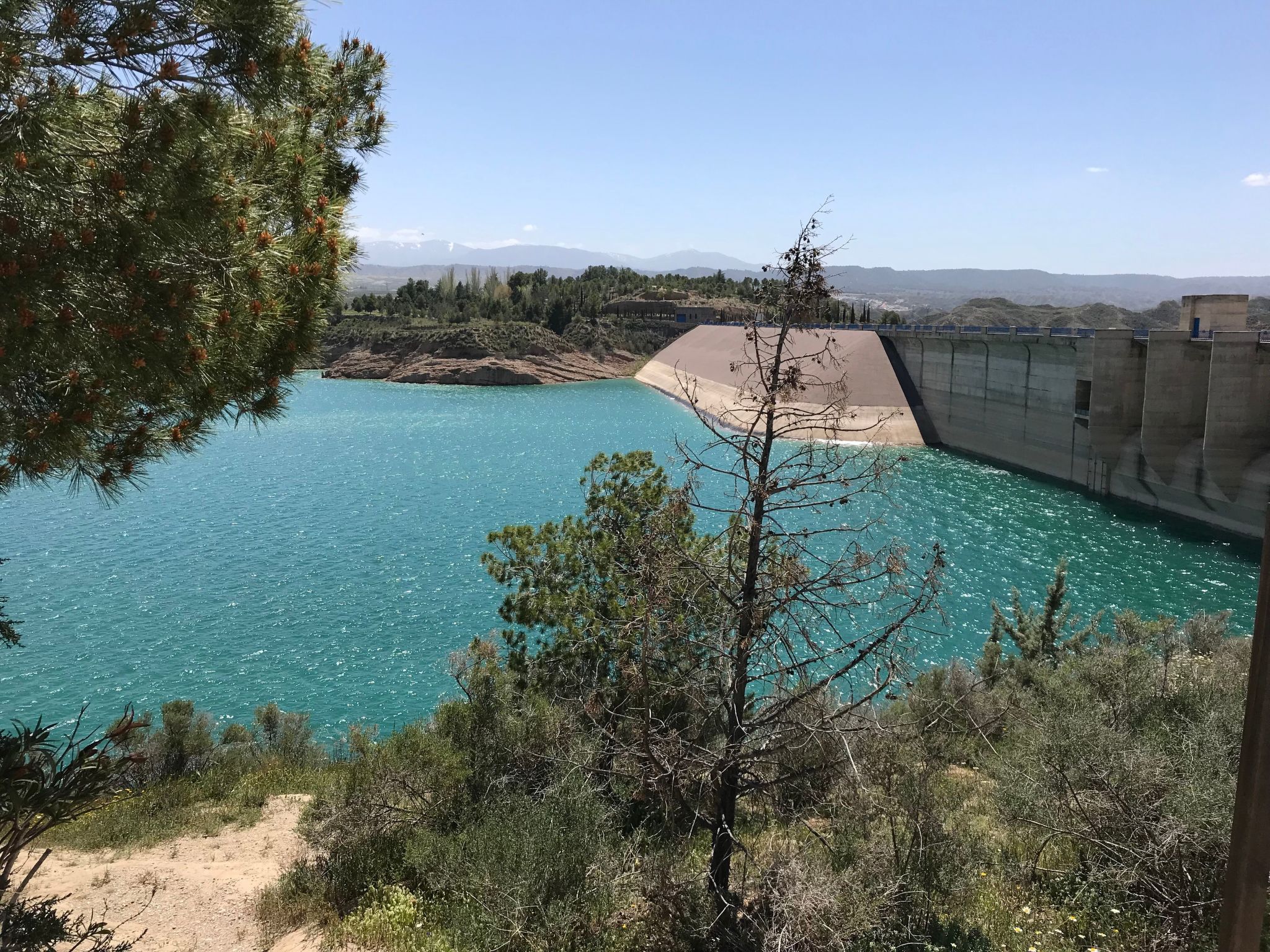 Mit Garten und gemeinsamem Pool-Dehors