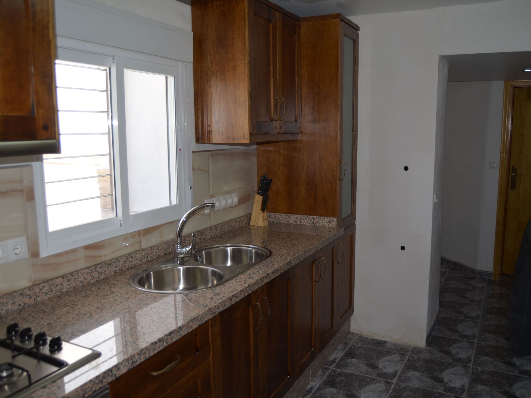 Mit Garten und gemeinsamem Pool-Dehors