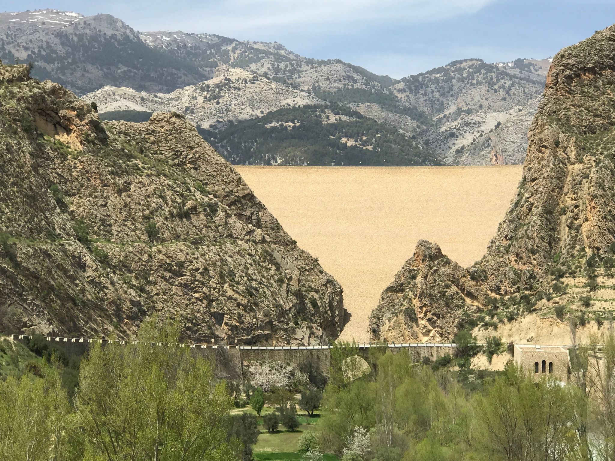 Mit Garten und gemeinsamem Pool-Dehors