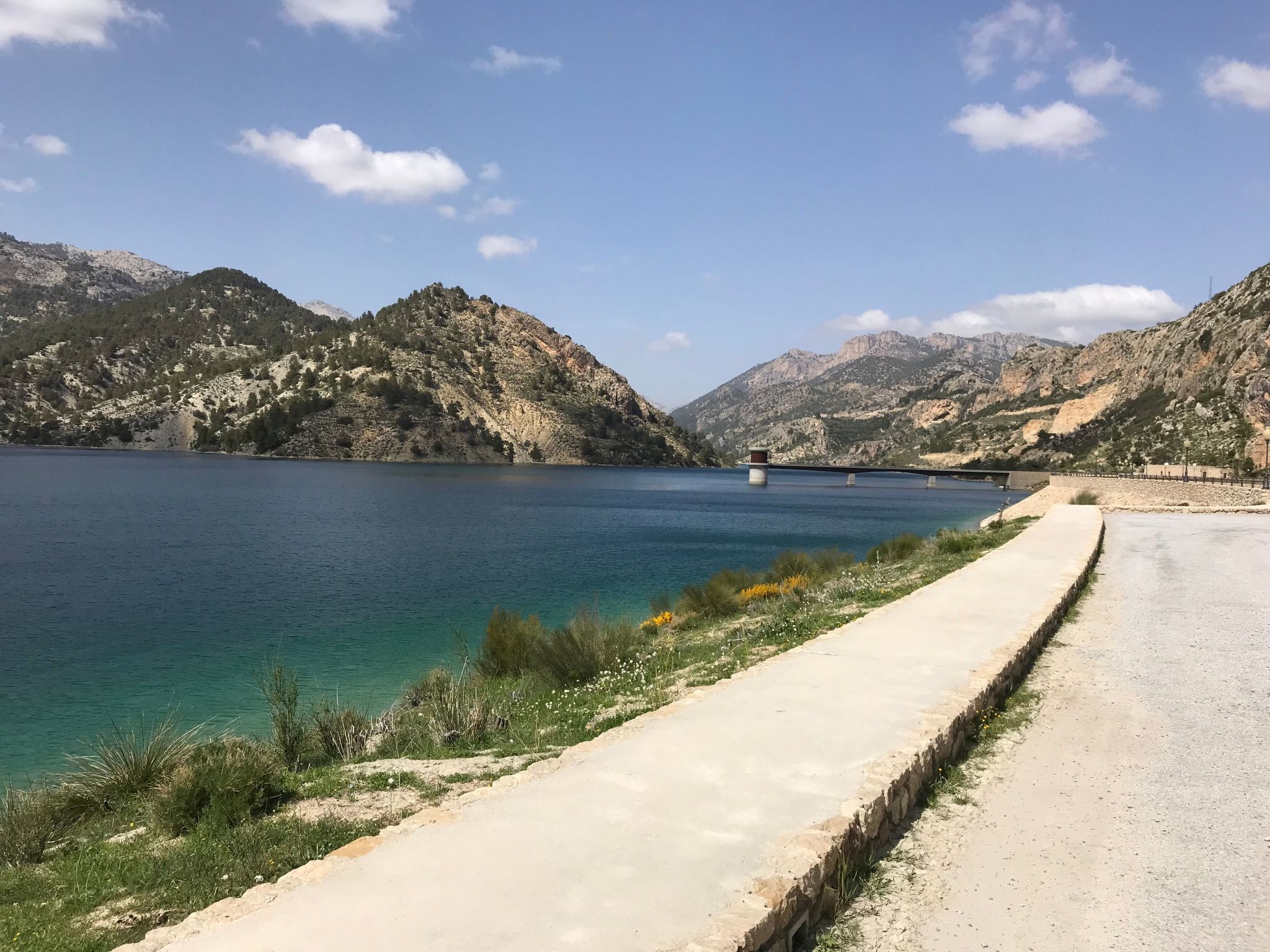 Mit Garten und gemeinsamem Pool-Dehors