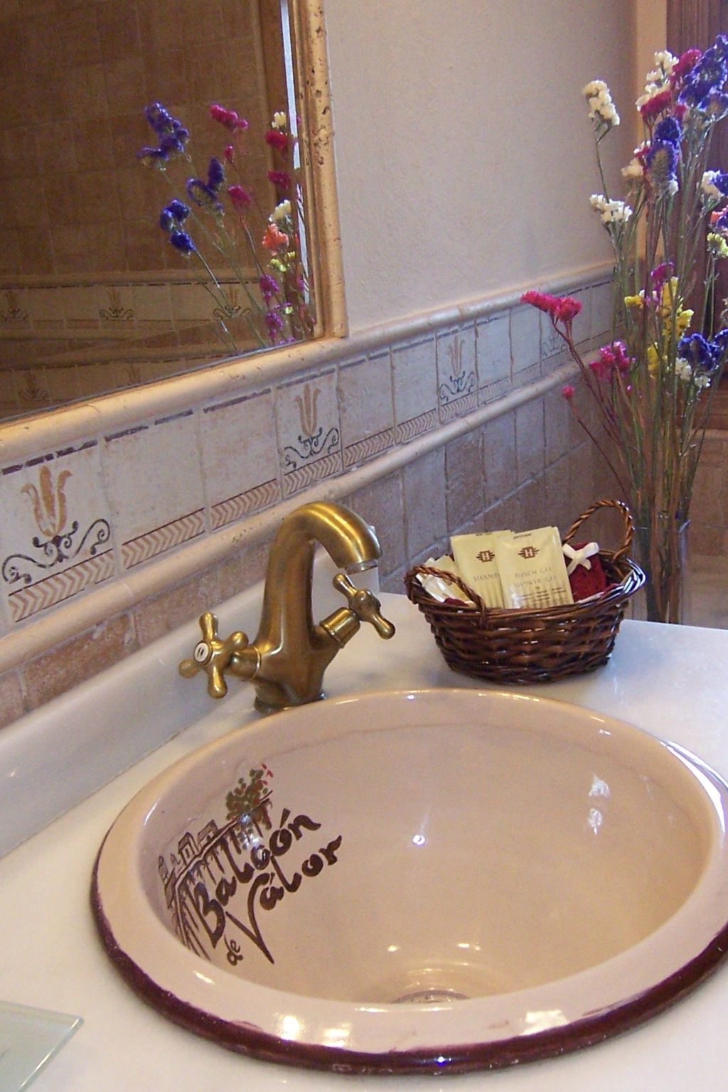 Gemütliches Haus in Anlage mit Pool und Garten-Image-tags.info