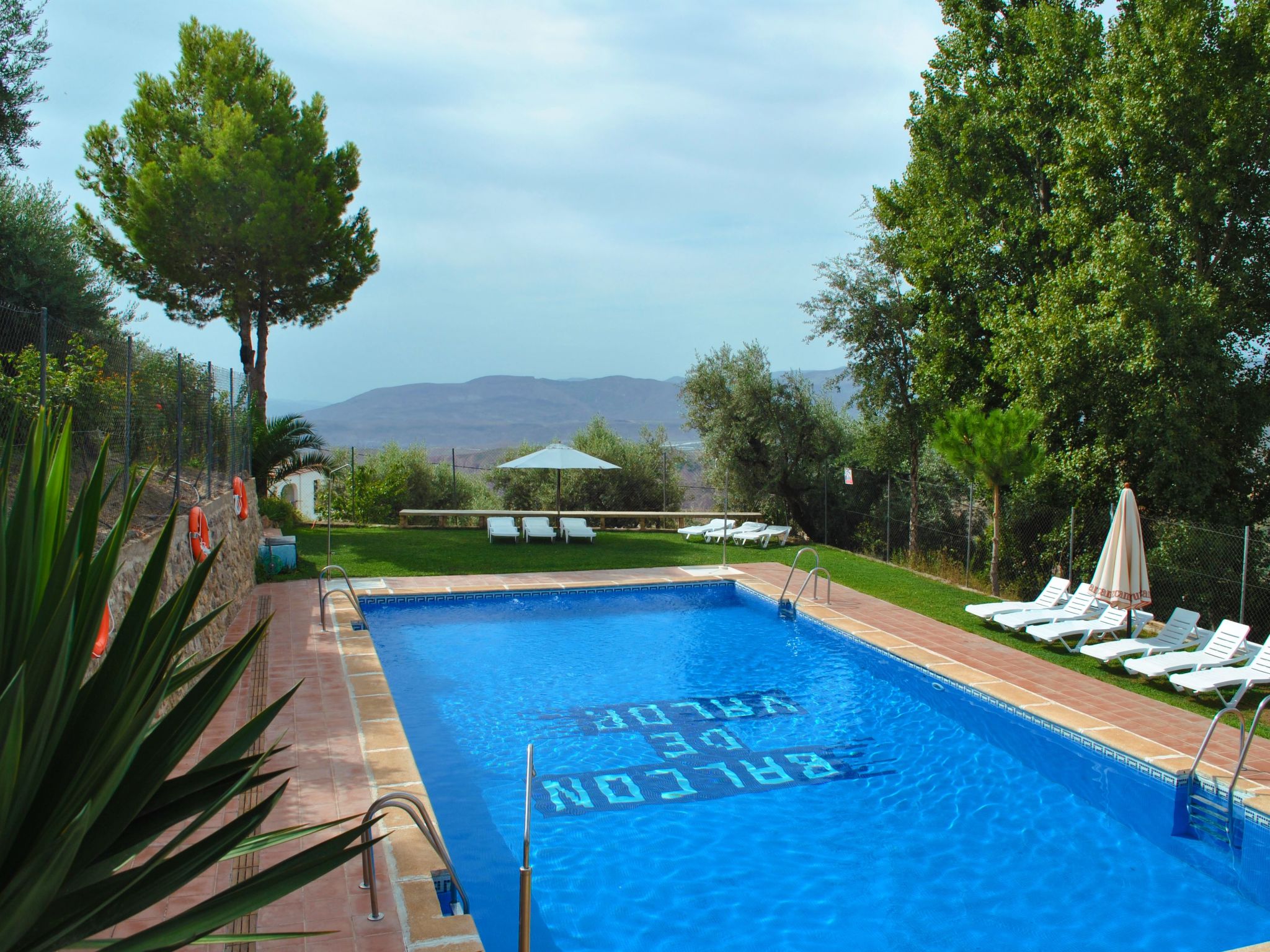 Gemütliches Haus in Anlage mit Pool und Garten-Image-tags.info