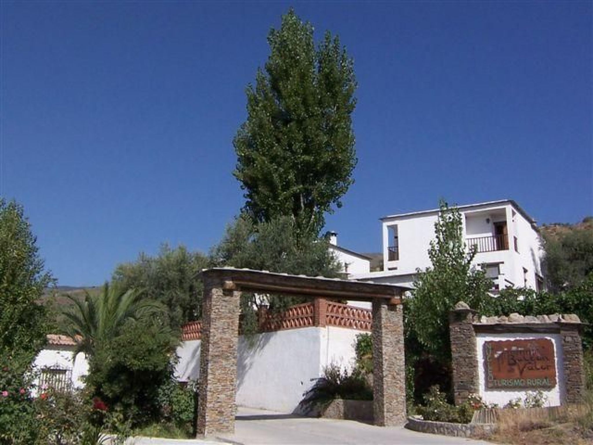 Gemütliches Haus in Anlage mit Pool und Garten-Image-tags.info