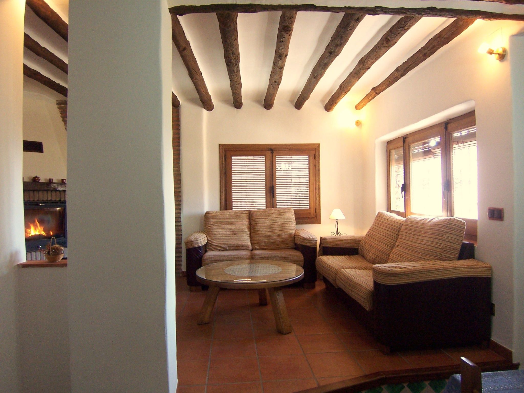 Gemütliches Haus in einer Anlage mit Garten und Schwimmbad.-Image-tags.info