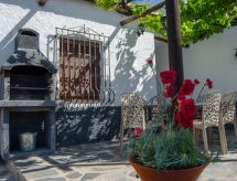 Authentiek landelijk huis met jacuzzi in het hart van Valor, Andalusië - thumbnail 6