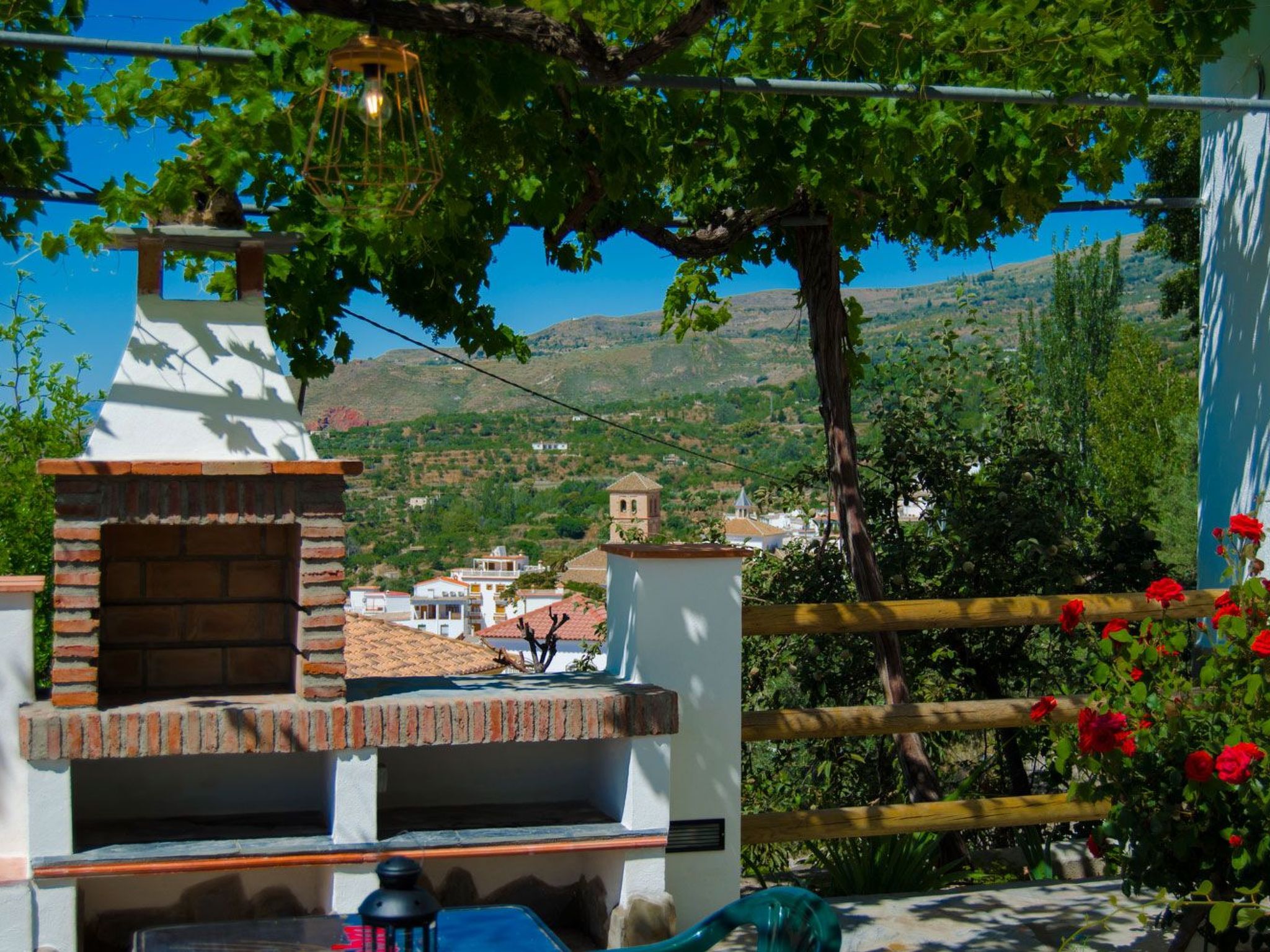 Gemütliches Haus in Anlage mit Schwimmbad in Válor