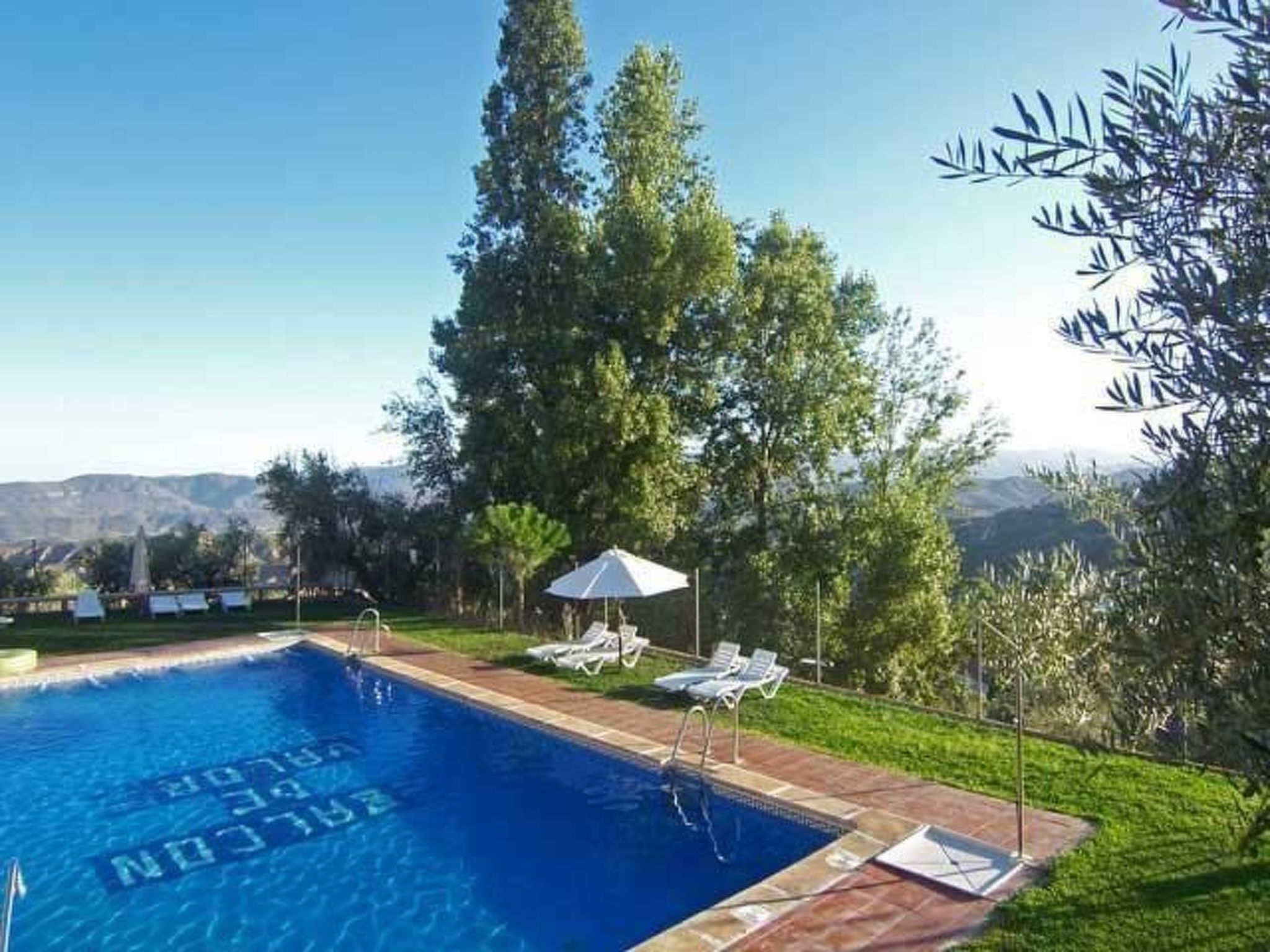 Gemütliches Haus in Anlage mit Schwimmbad in Válor-Image-tags.info