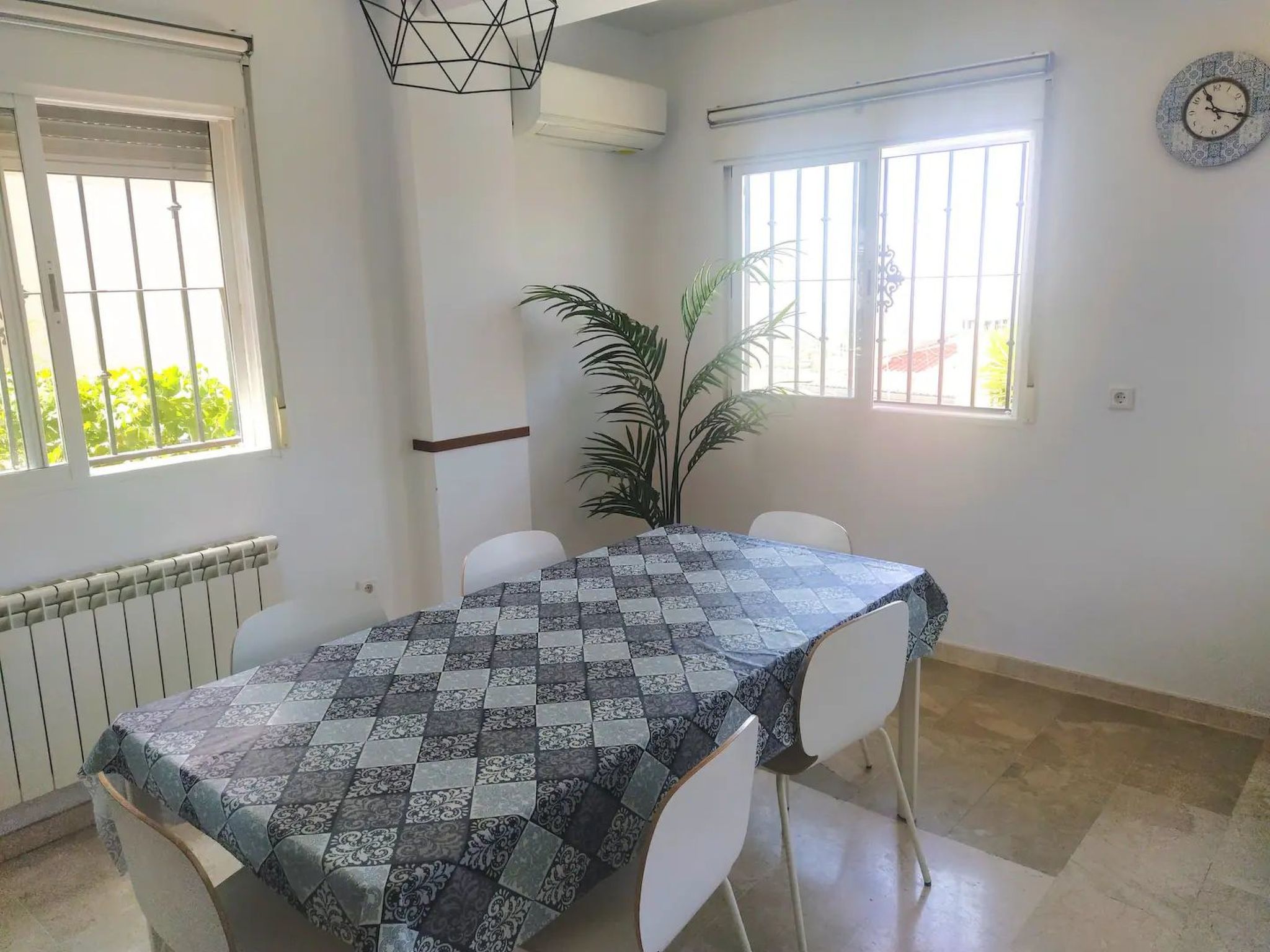 Helles Haus mit Aussicht und privatem Pool-Image-tags.info