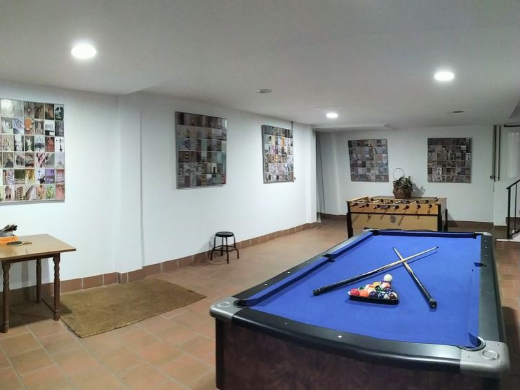 Whirlpool en luxe in Güevéjar: Vrijstaand vakantiehuis aan zee in Wintersport